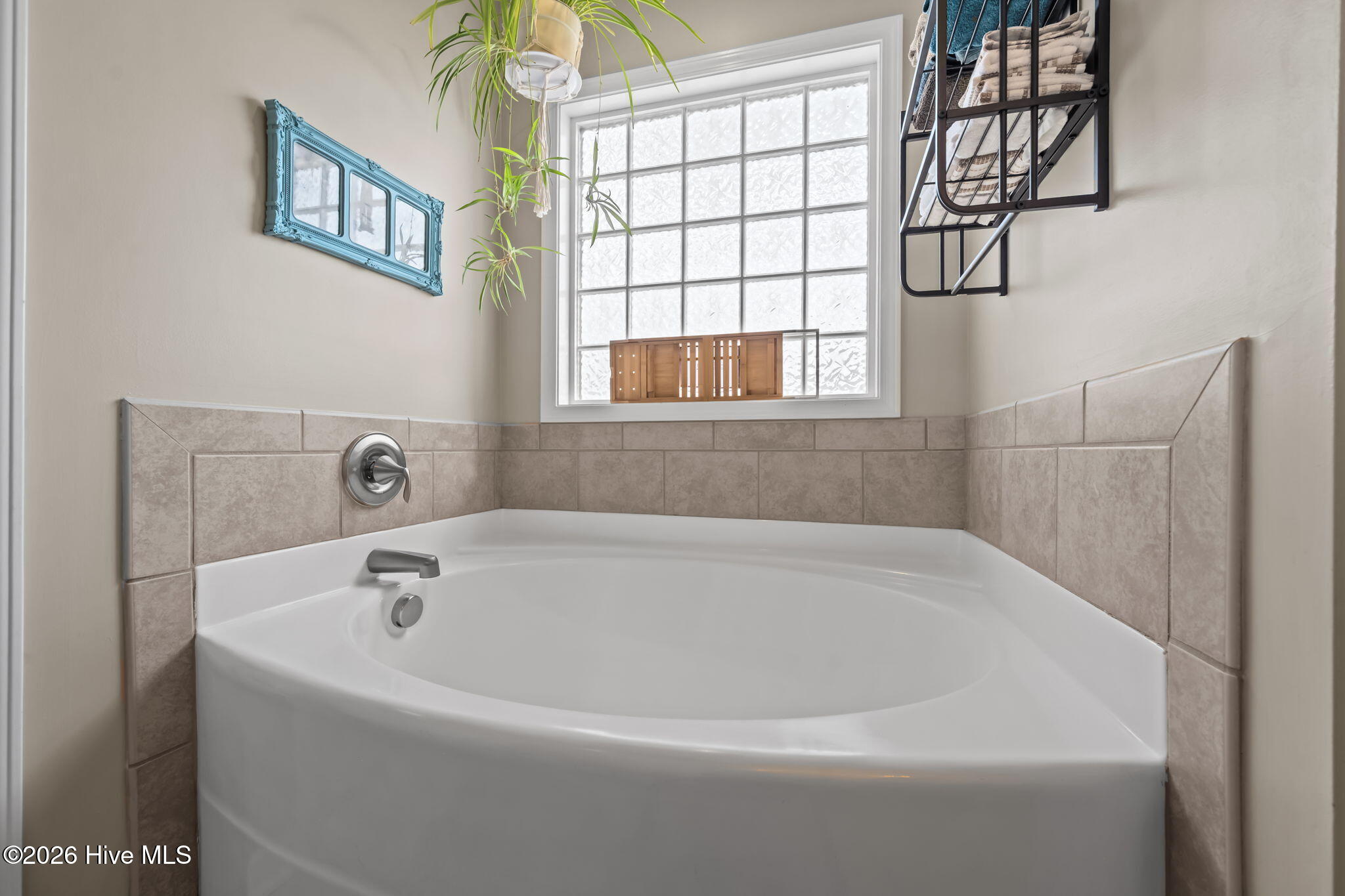 100560524 | Photo 33