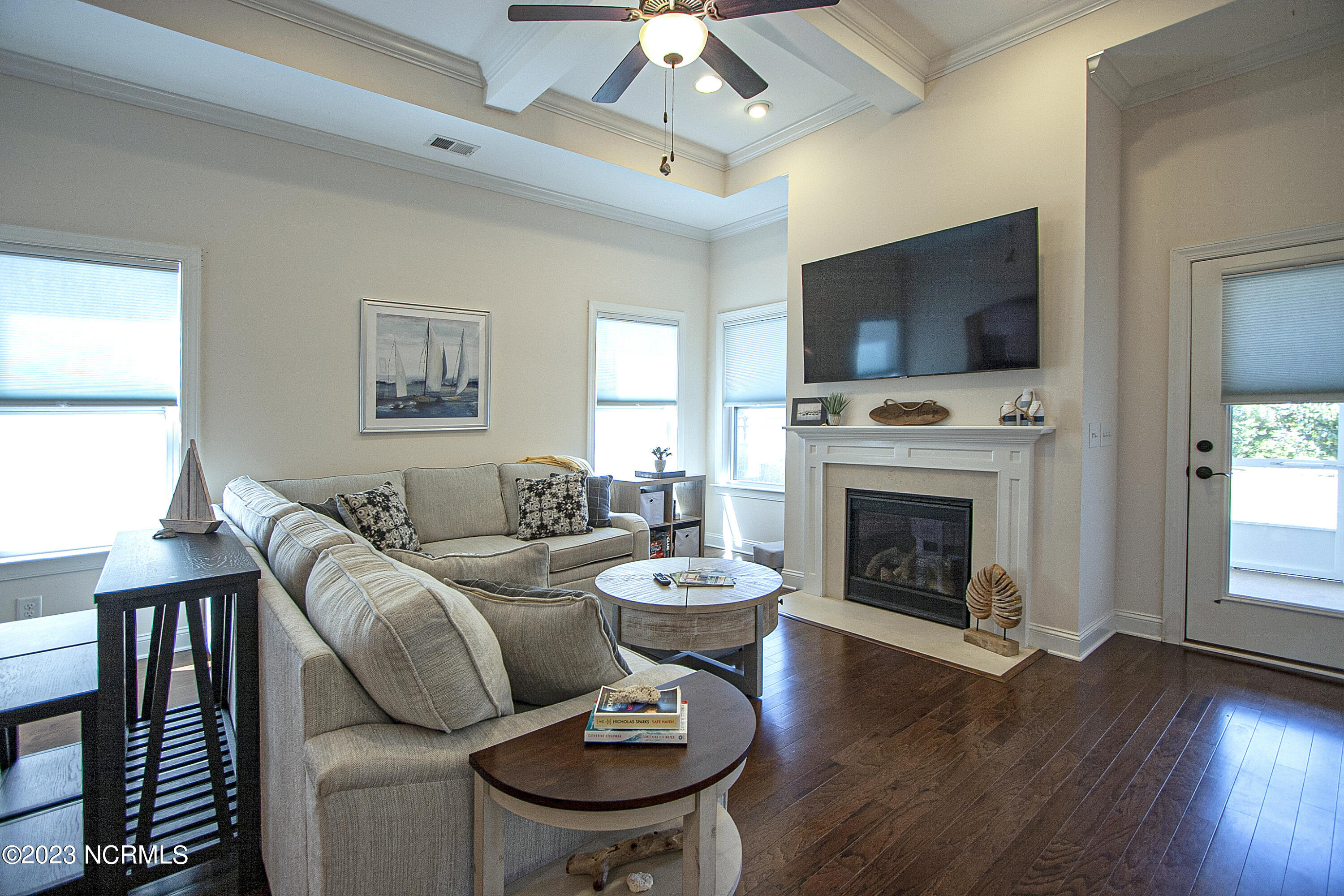 100553495 | Photo 14