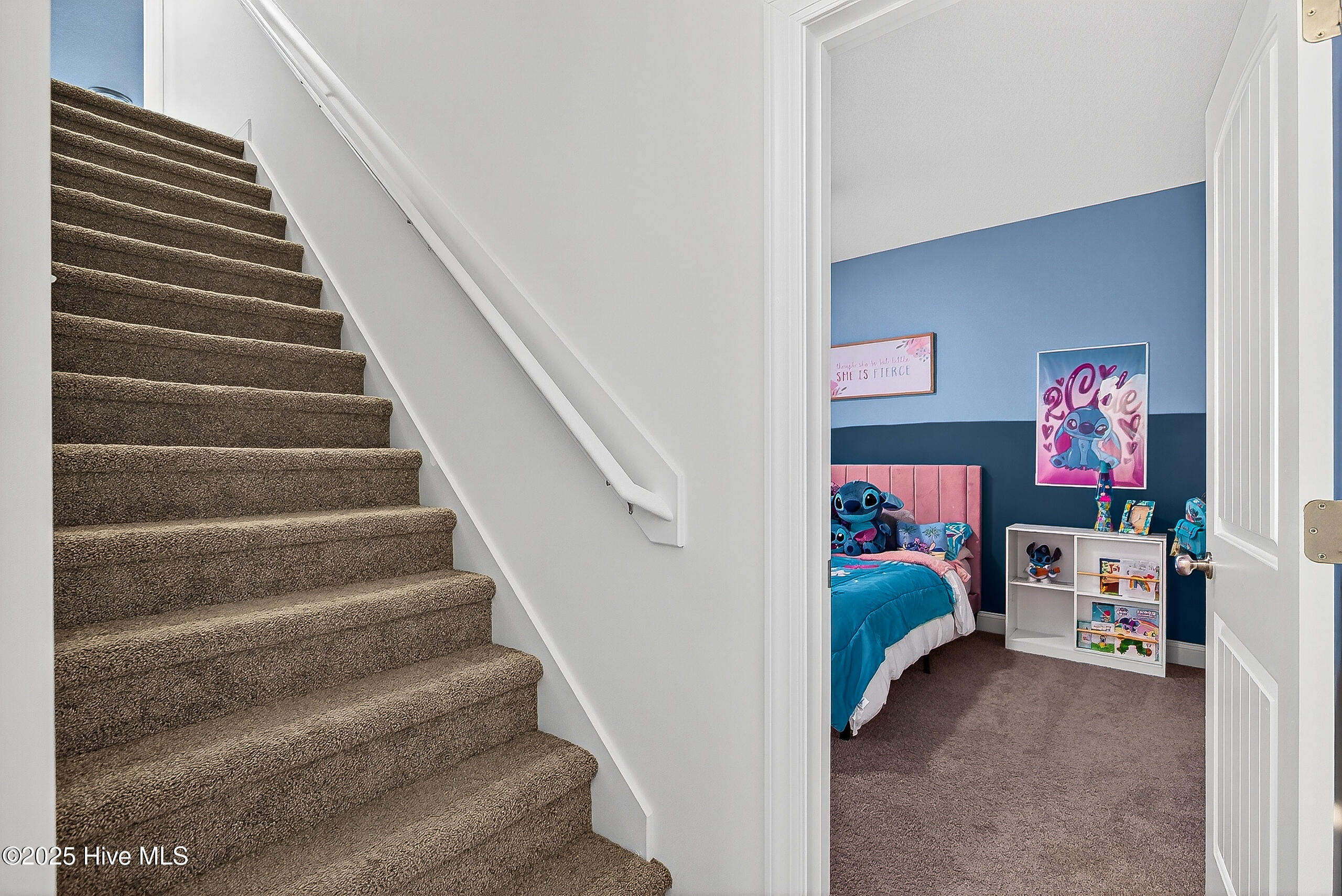 100542531 | Photo 35