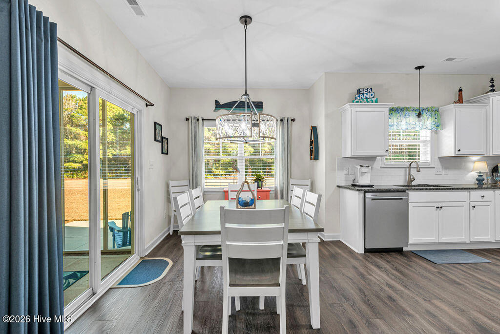 100552779 | Photo 12