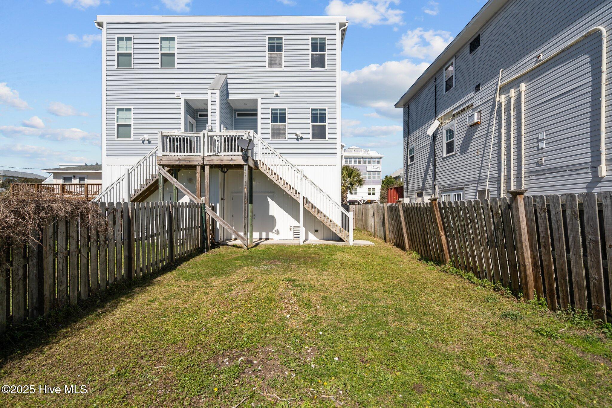 100494725 | Photo 40