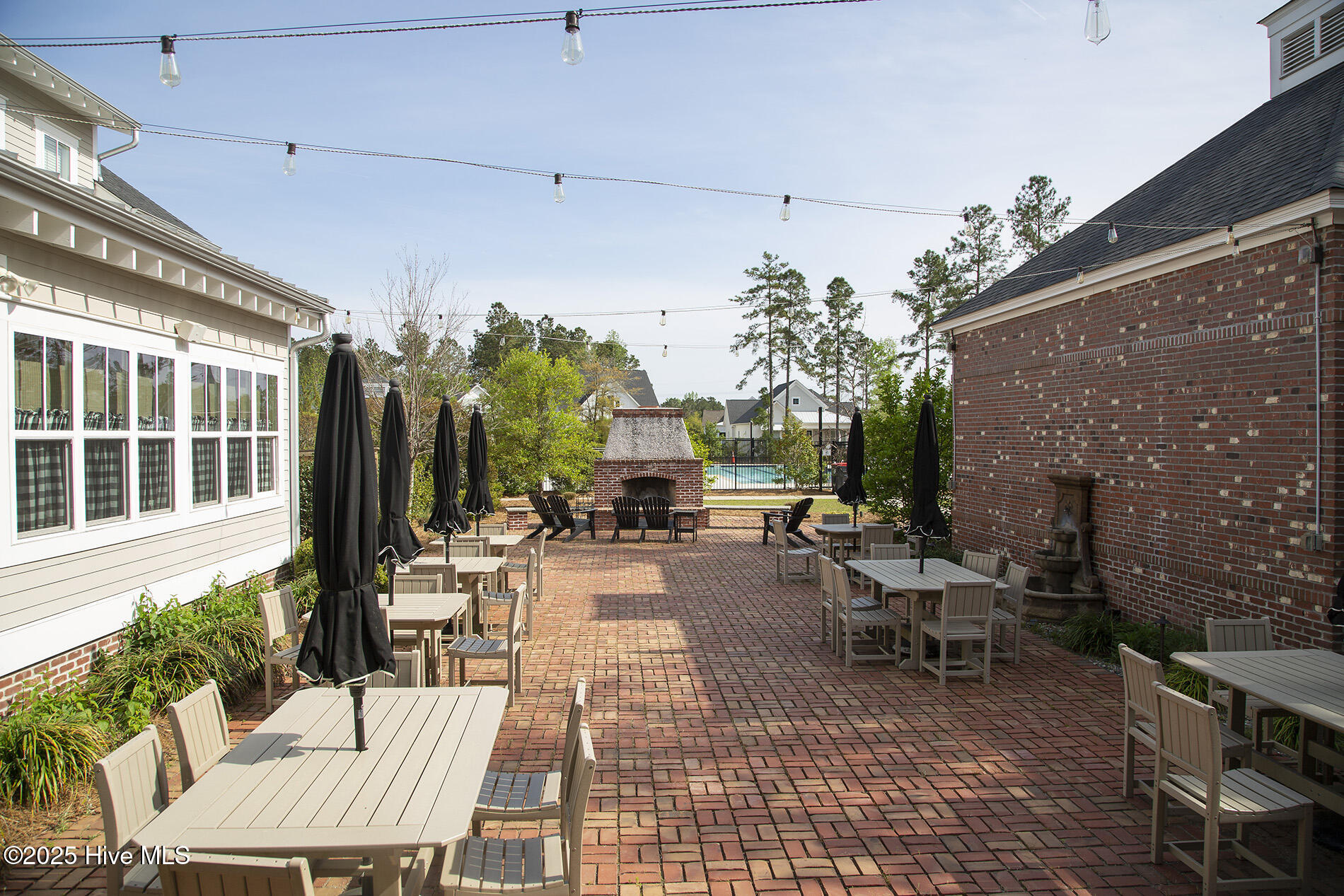 100556749 | Photo 71