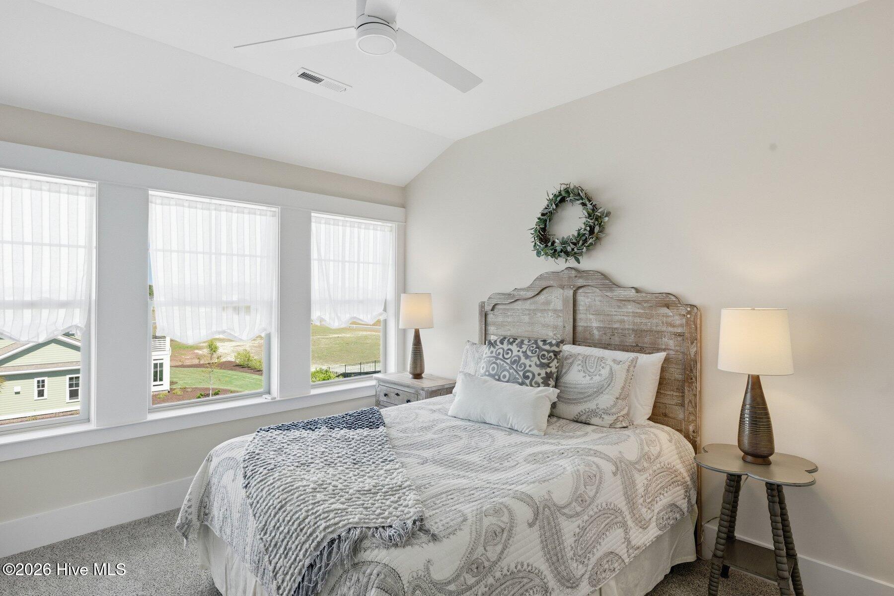 100490520 | Photo 37