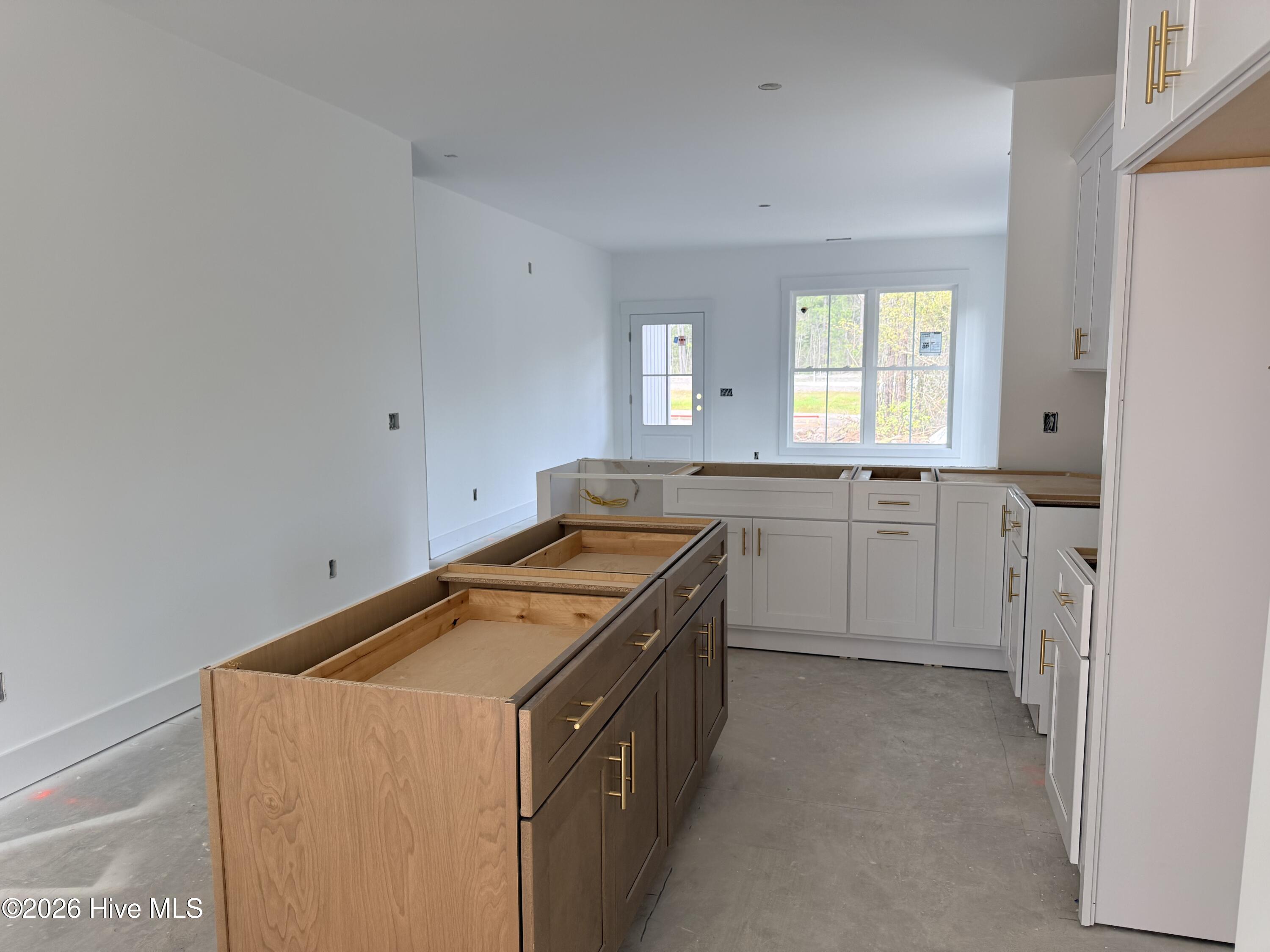 100564210 | Photo 10