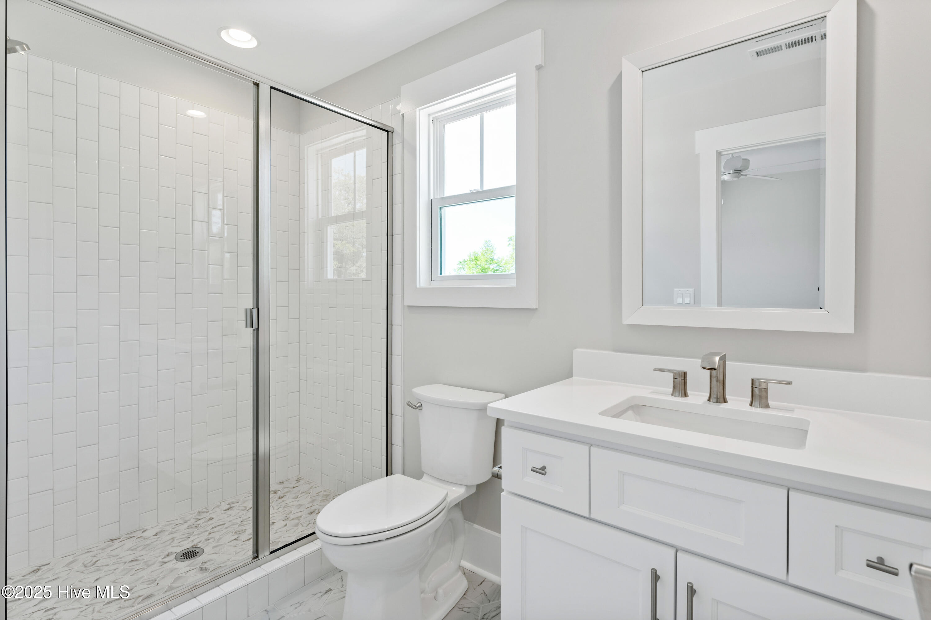 100547015 | Photo 52