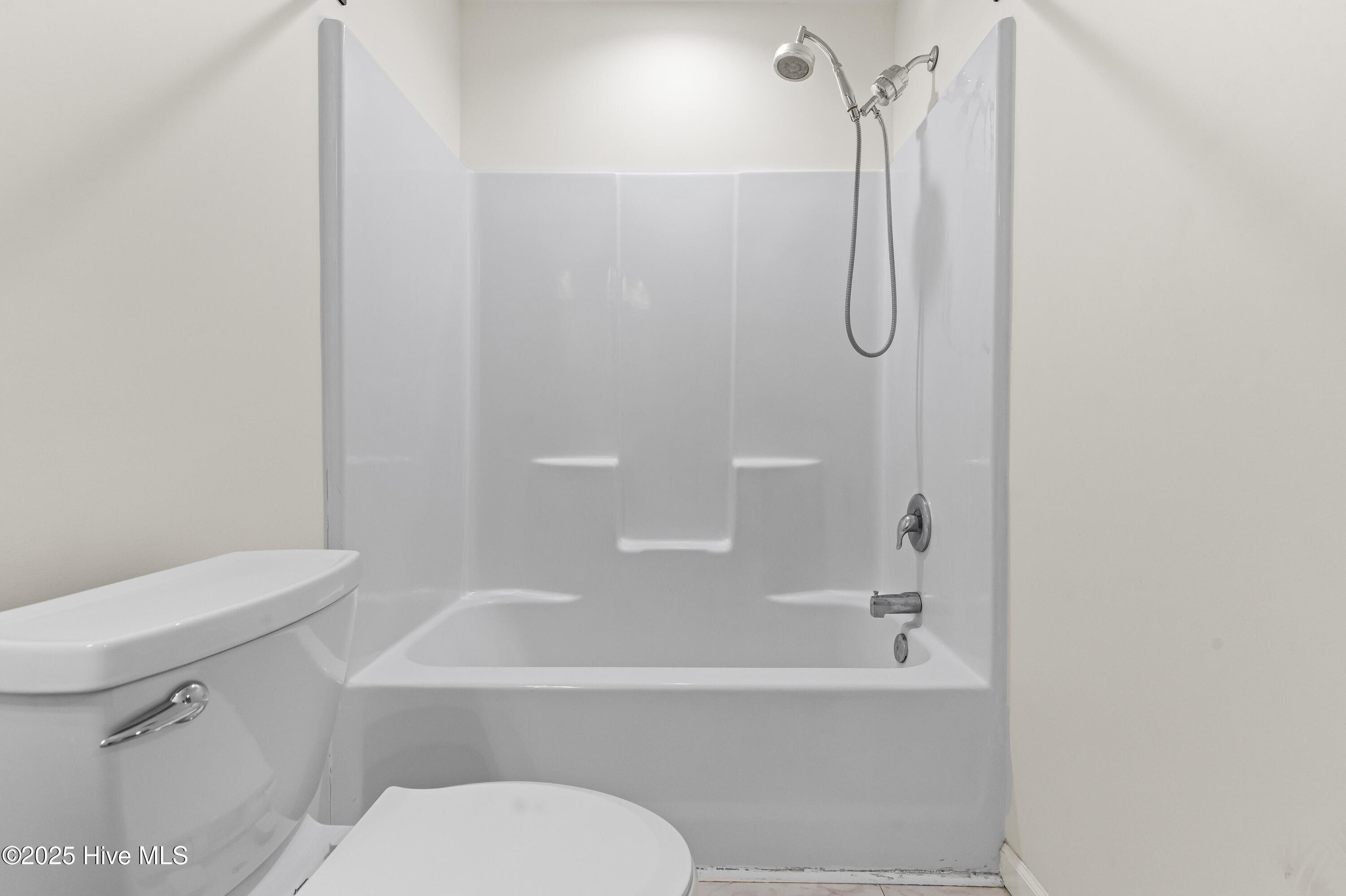 100548487 | Photo 19