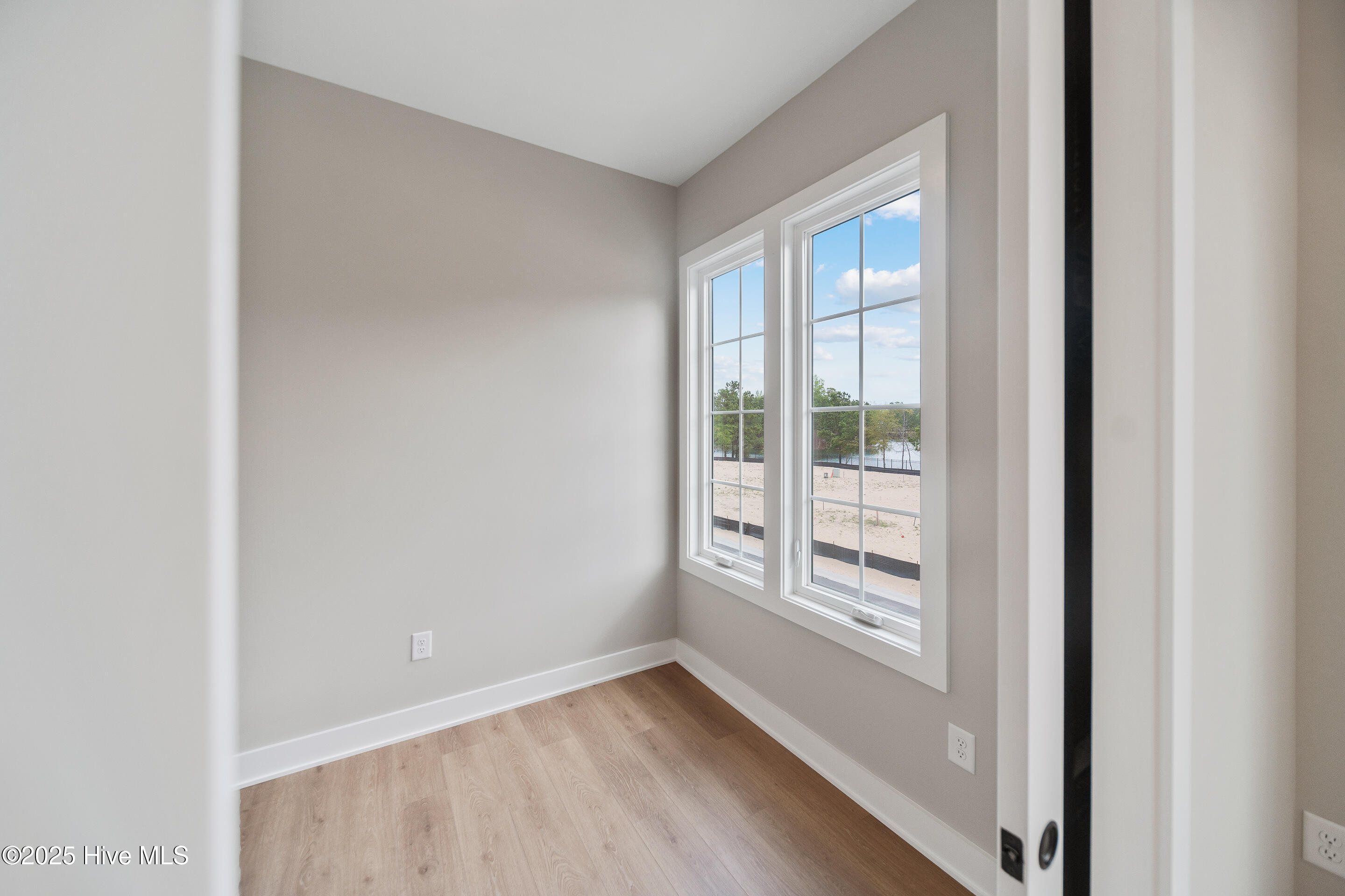 100454481 | Photo 14