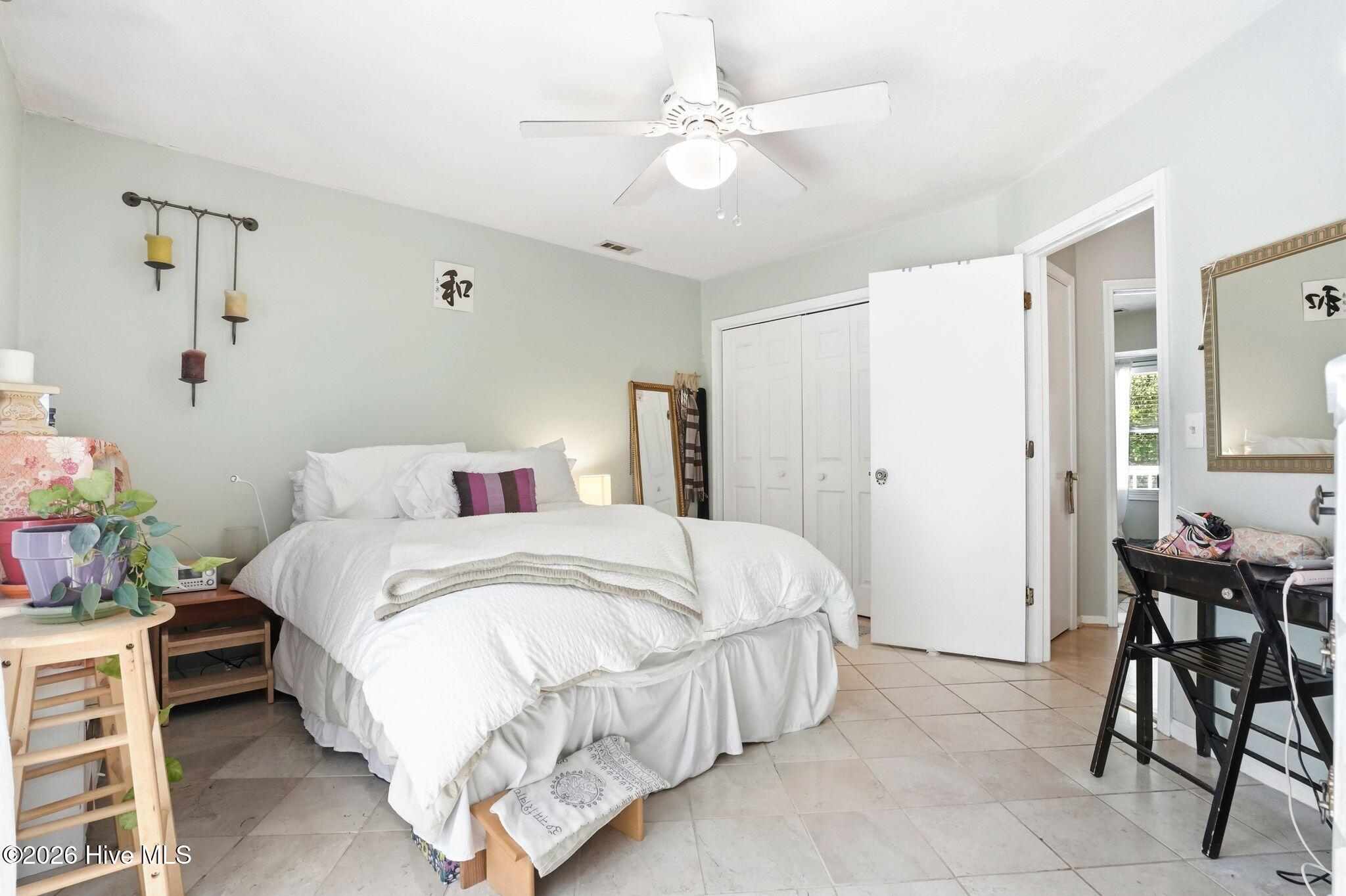 100566734 | Photo 24