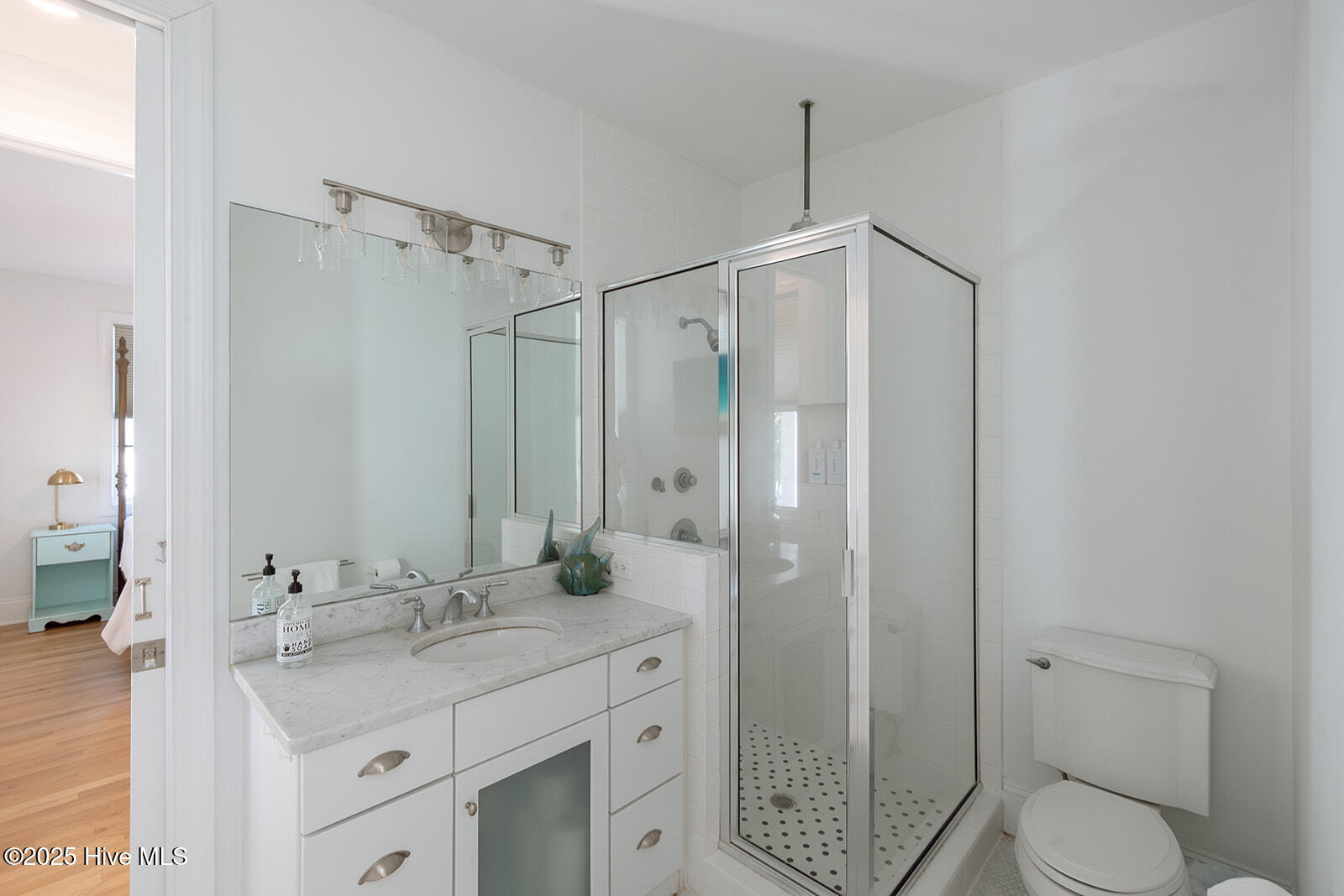 100536787 | Photo 22