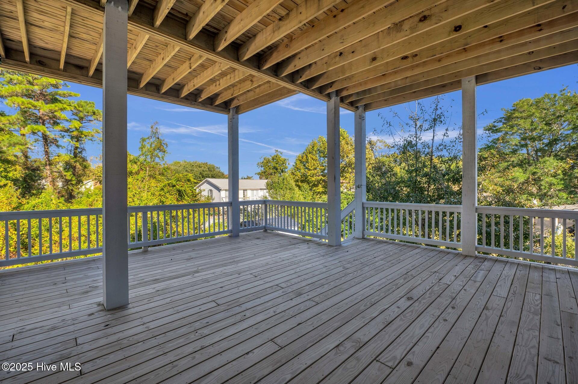 100539470 | Photo 37