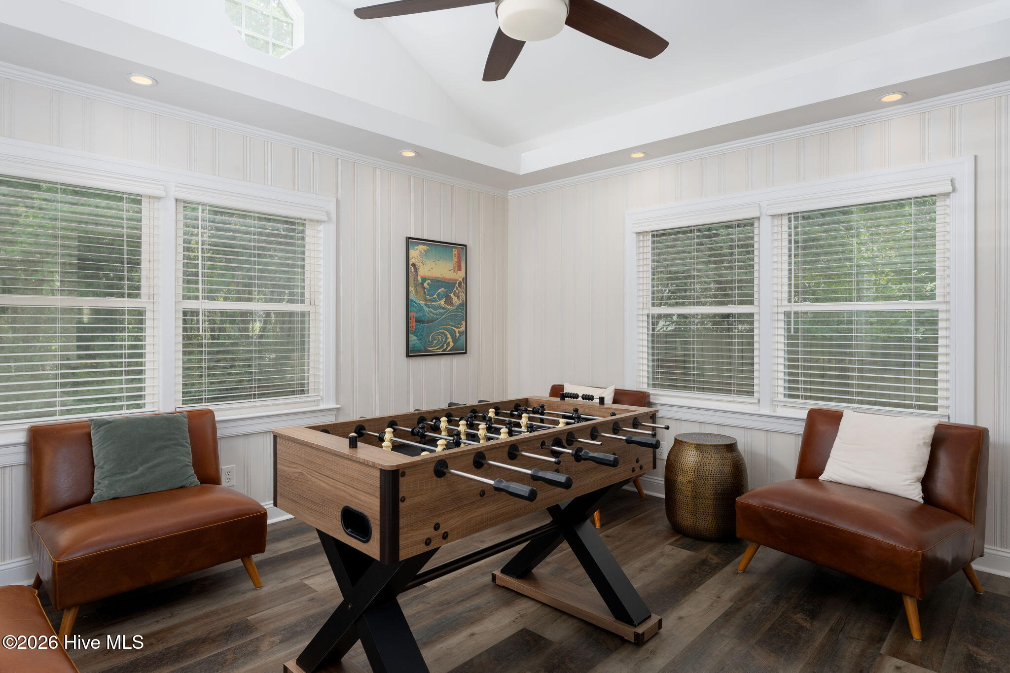 100566182 | Photo 16