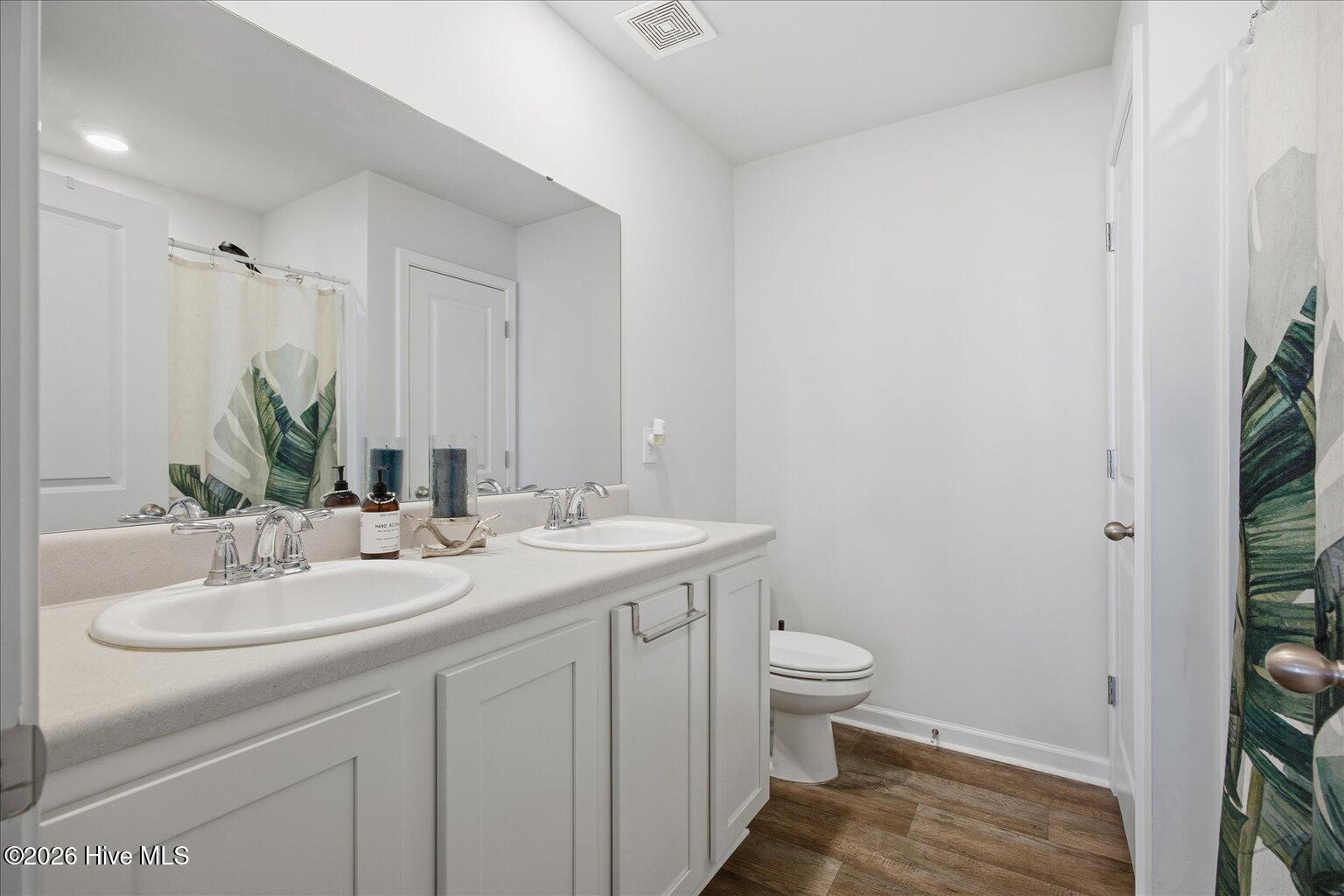 100549908 | Photo 13