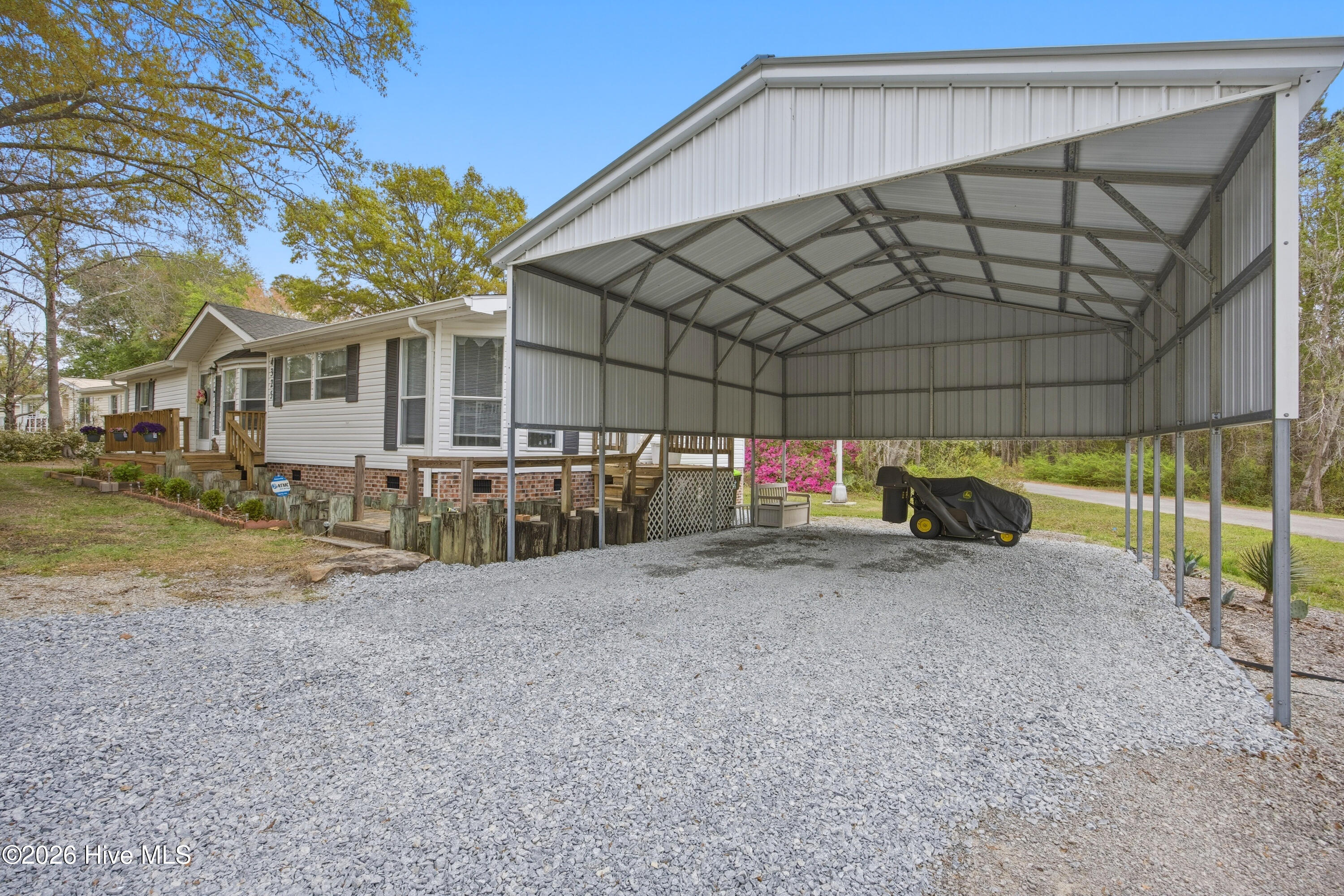 100565028 | Photo 41