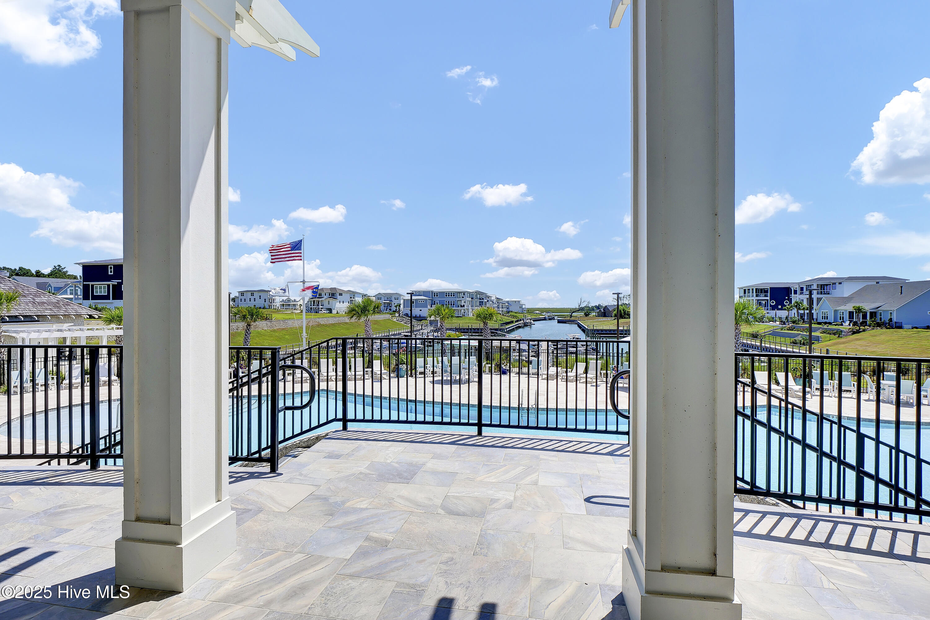 100557046 | Photo 50