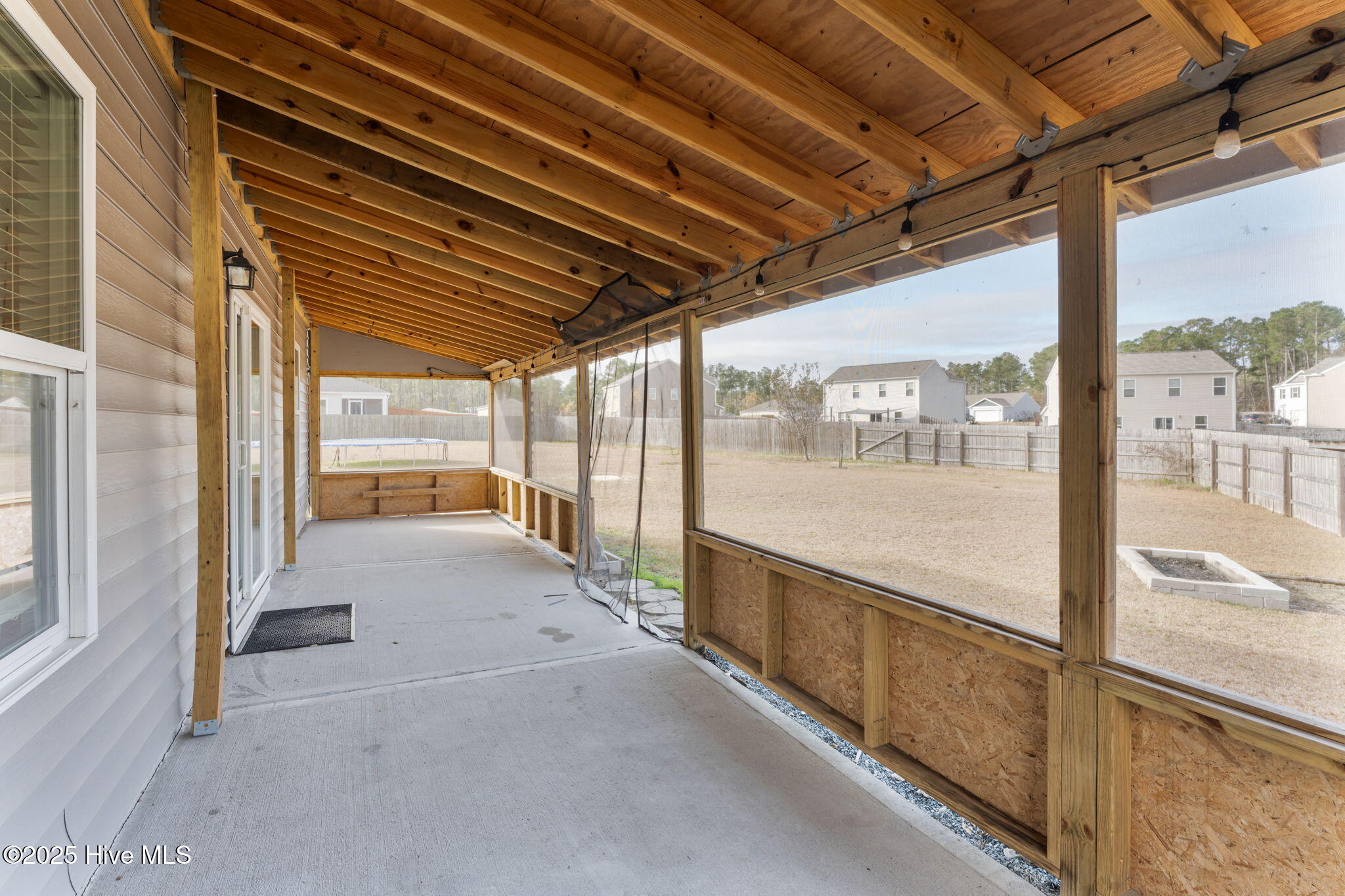 100523814 | Photo 32