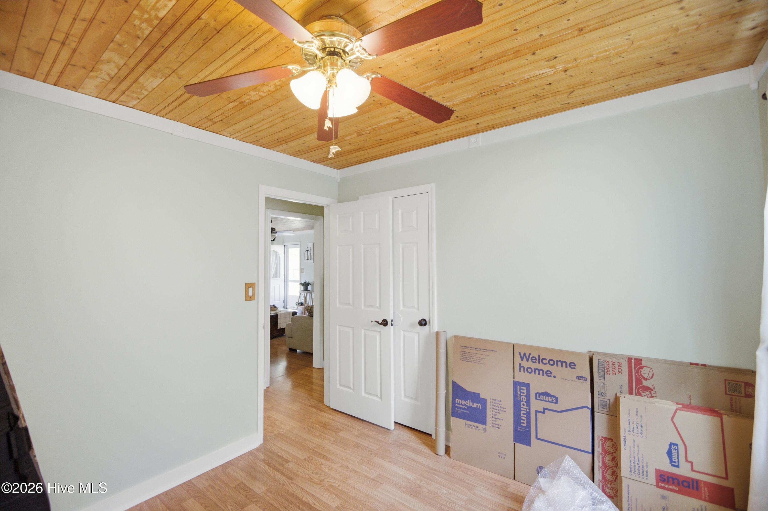 100565180 | Photo 17