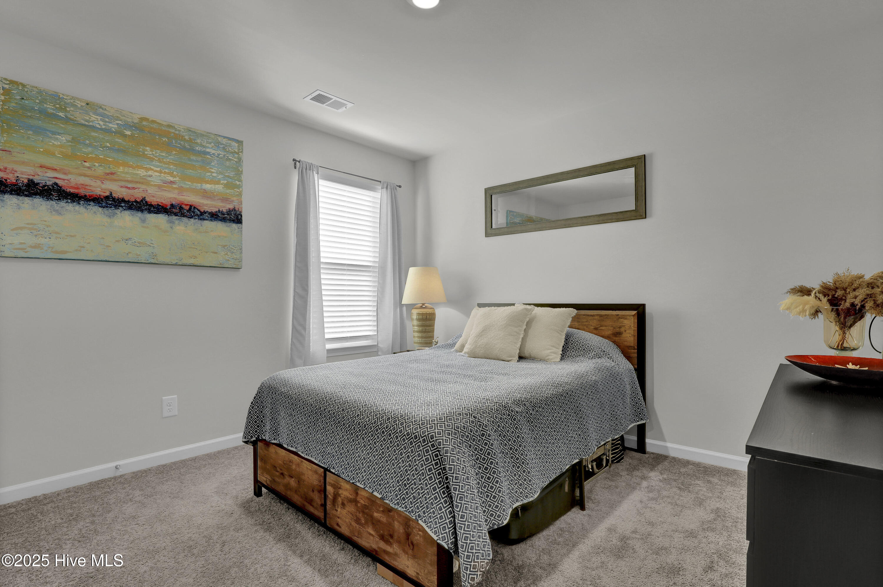 100536874 | Photo 16