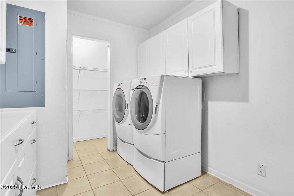 100543135 | Photo 28