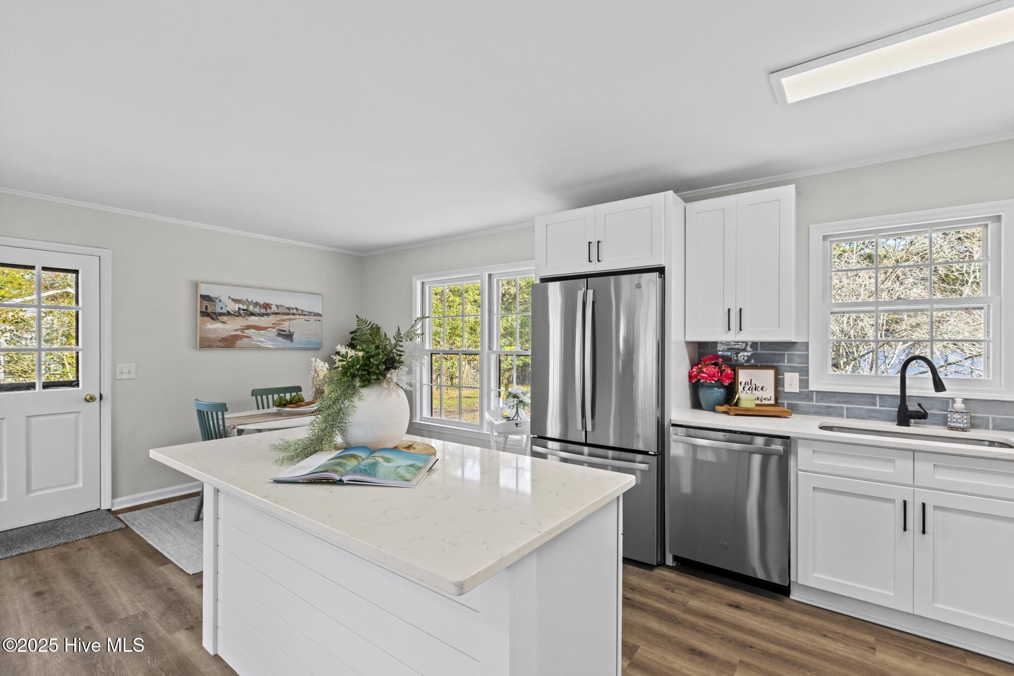 100541728 | Photo 12