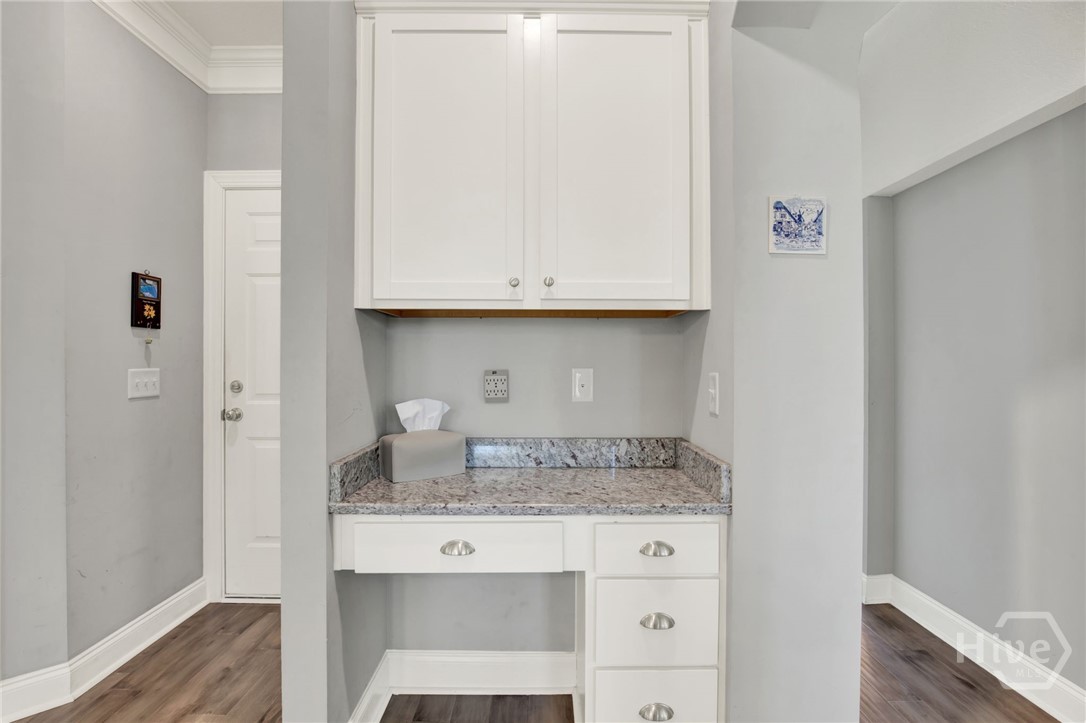 Built-In Desk Area off Casual Dining