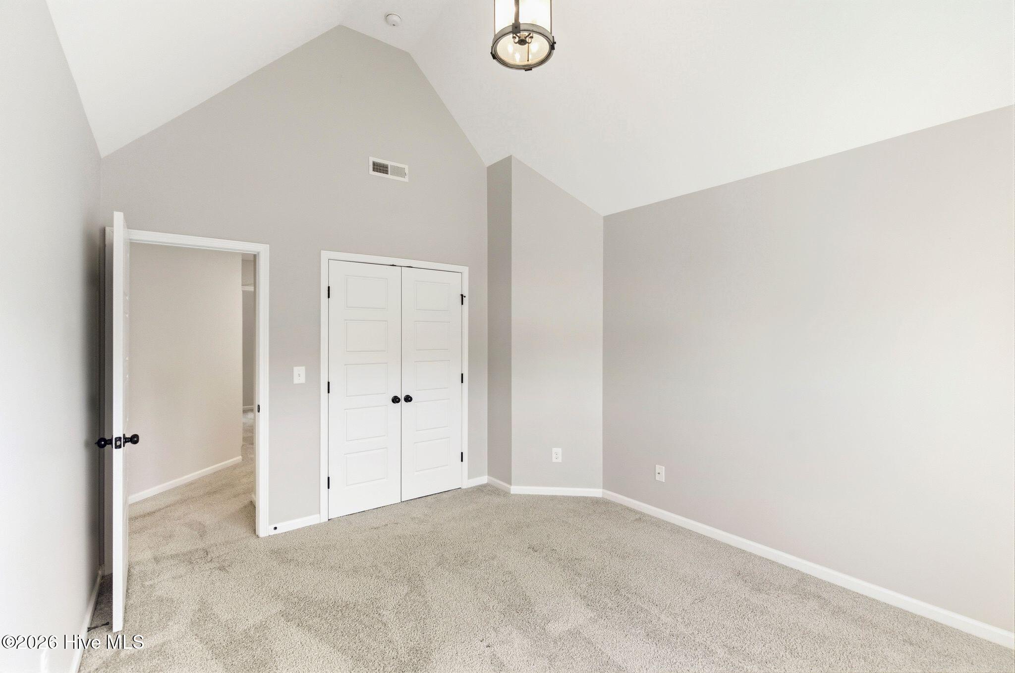 100566859 | Photo 45