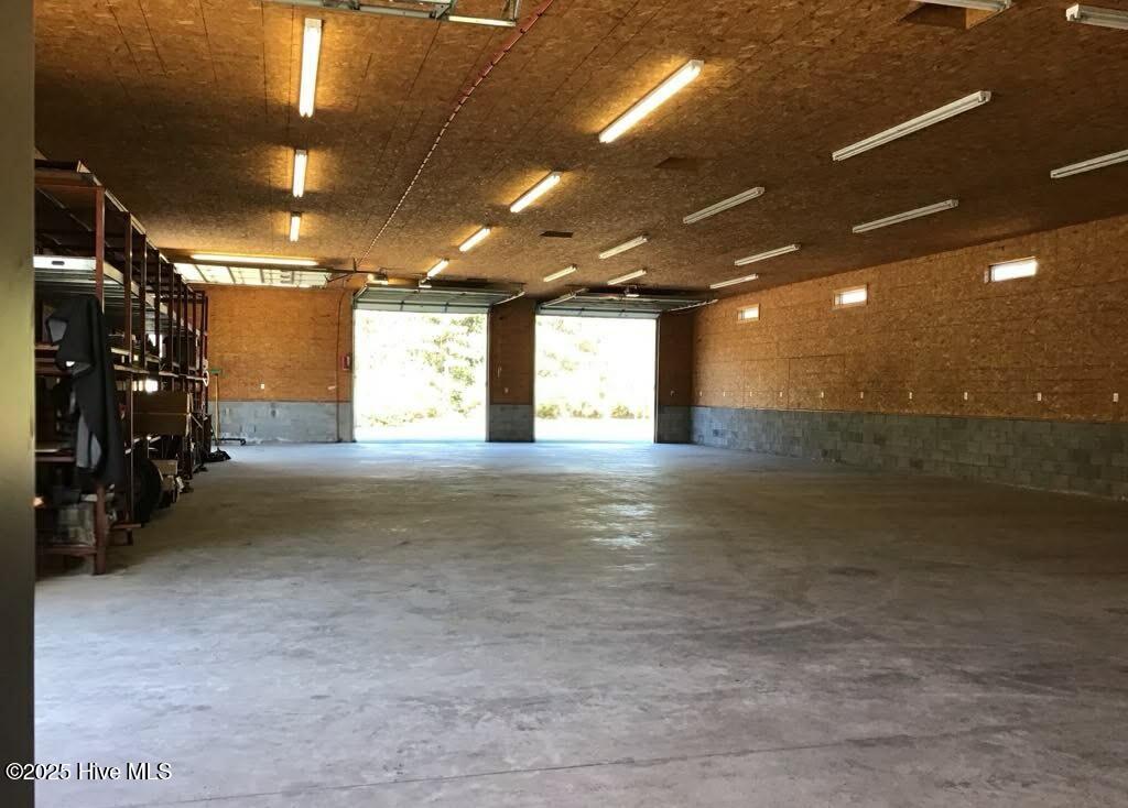 100547219 | Photo 62