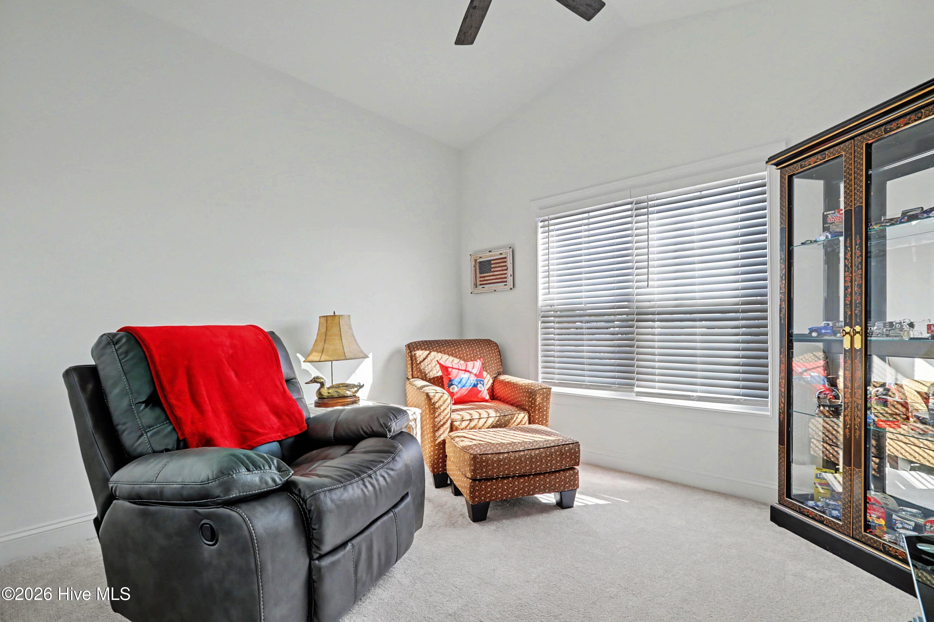 100553259 | Photo 35