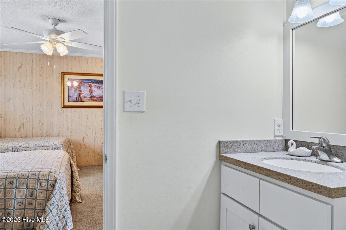 100531242 | Photo 27