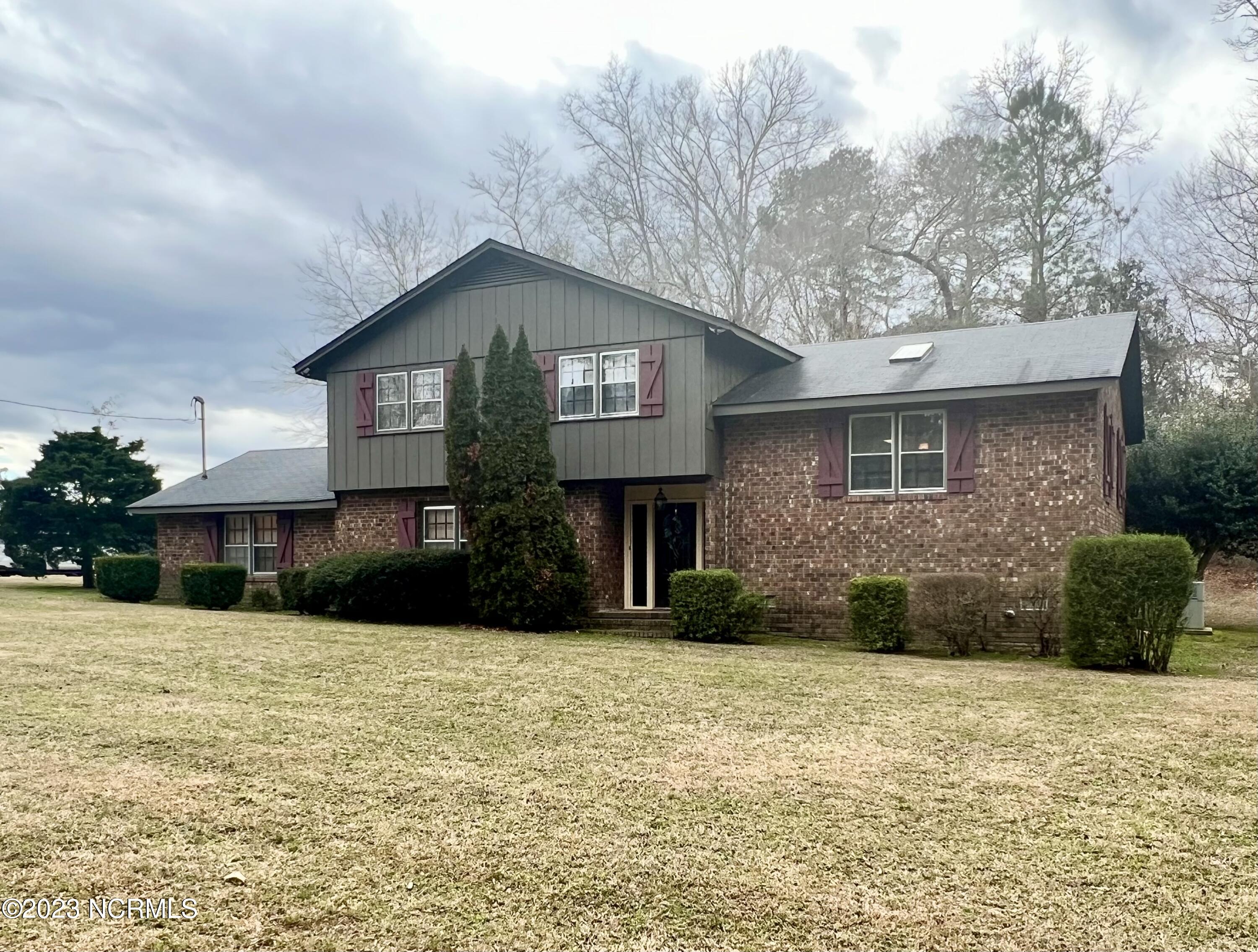 389 Northwoods Country Road