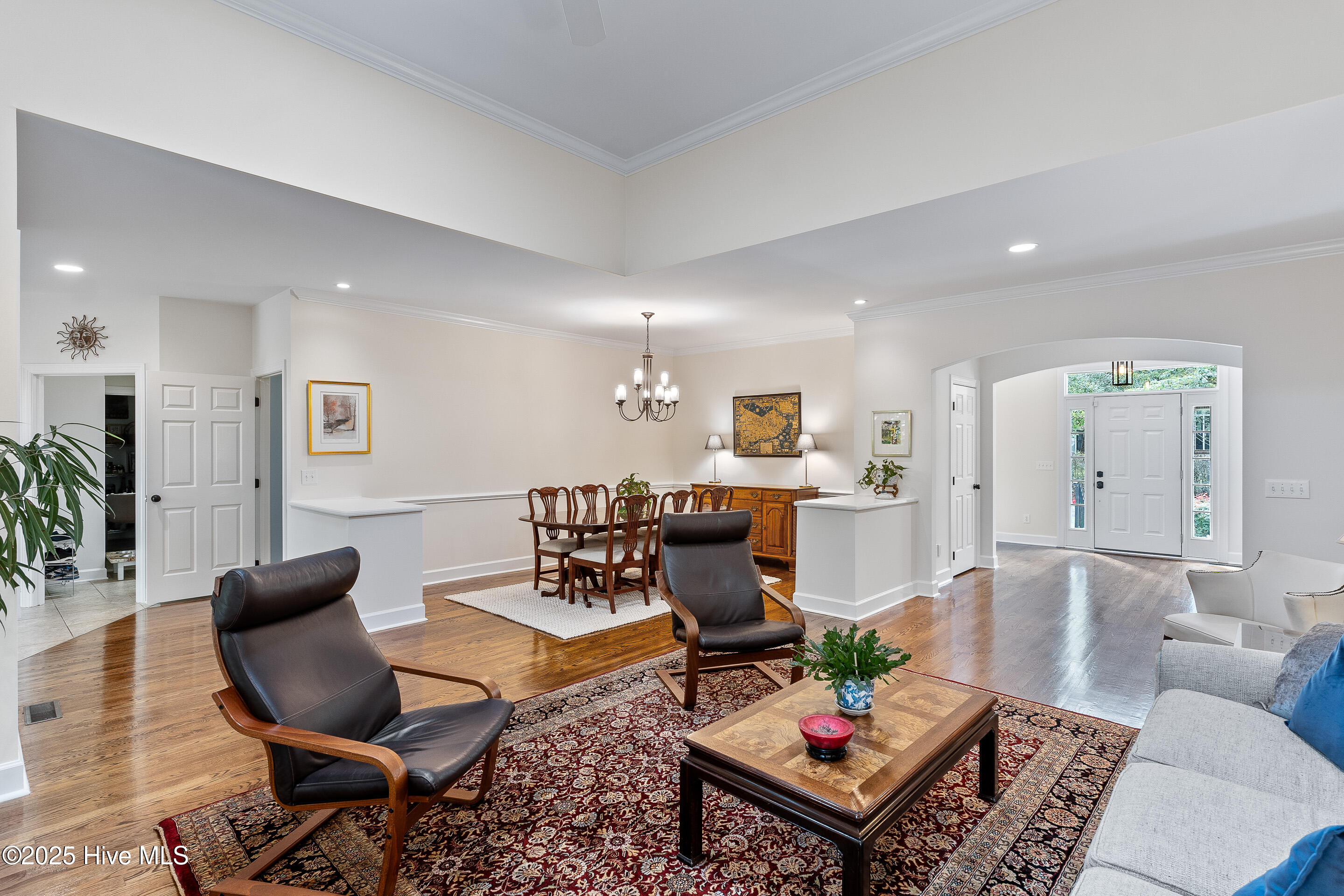 100549732 | Photo 16