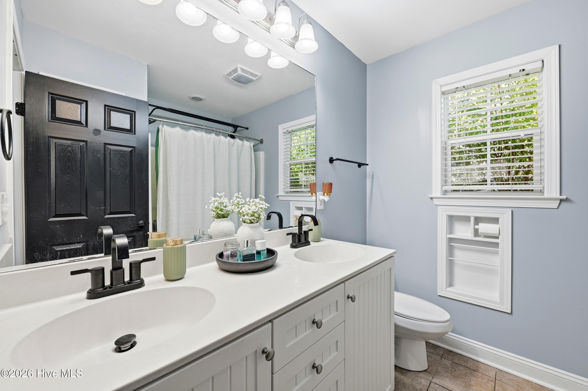 100555360 | Photo 17