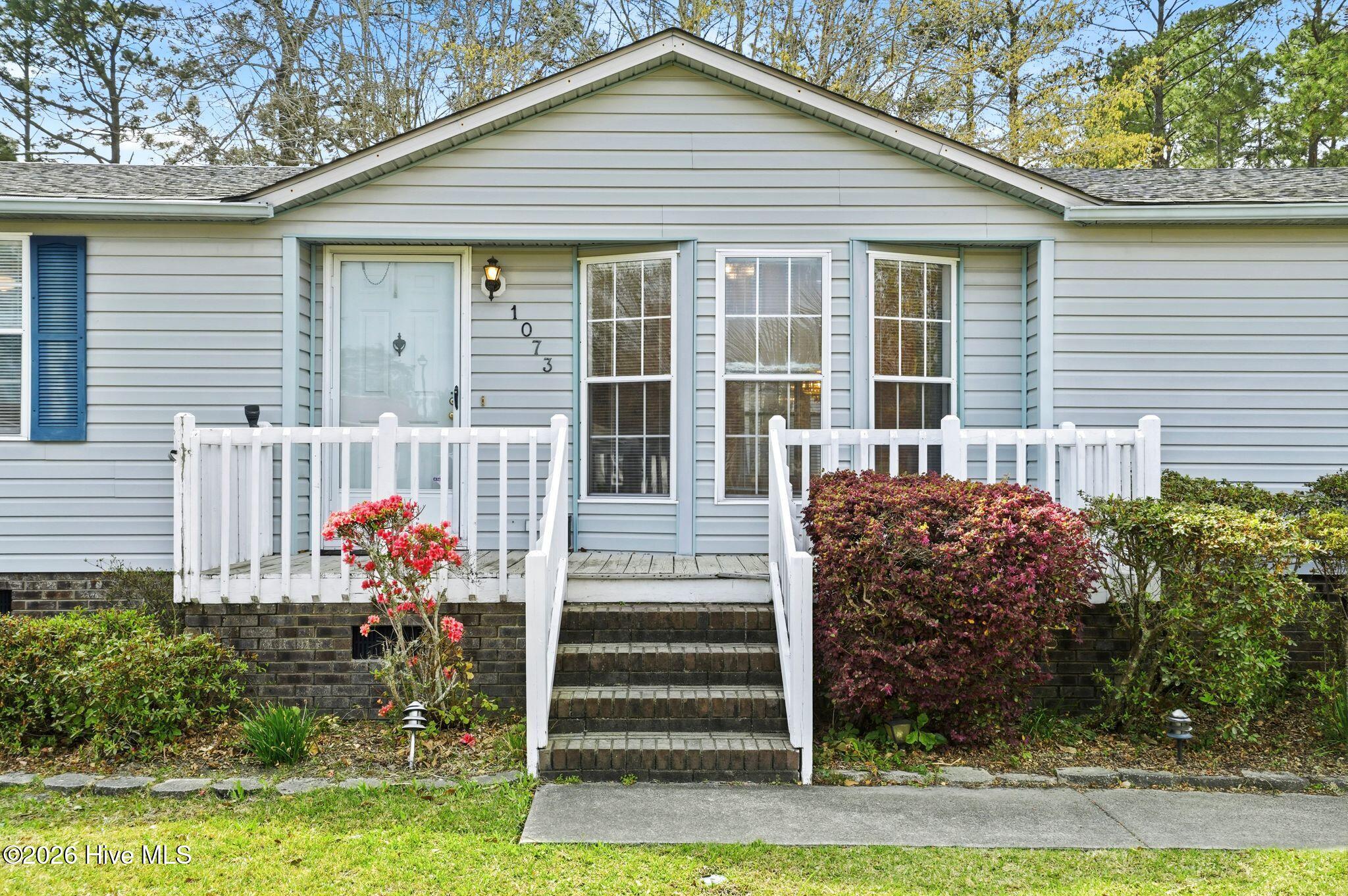 100561756 | Photo 14