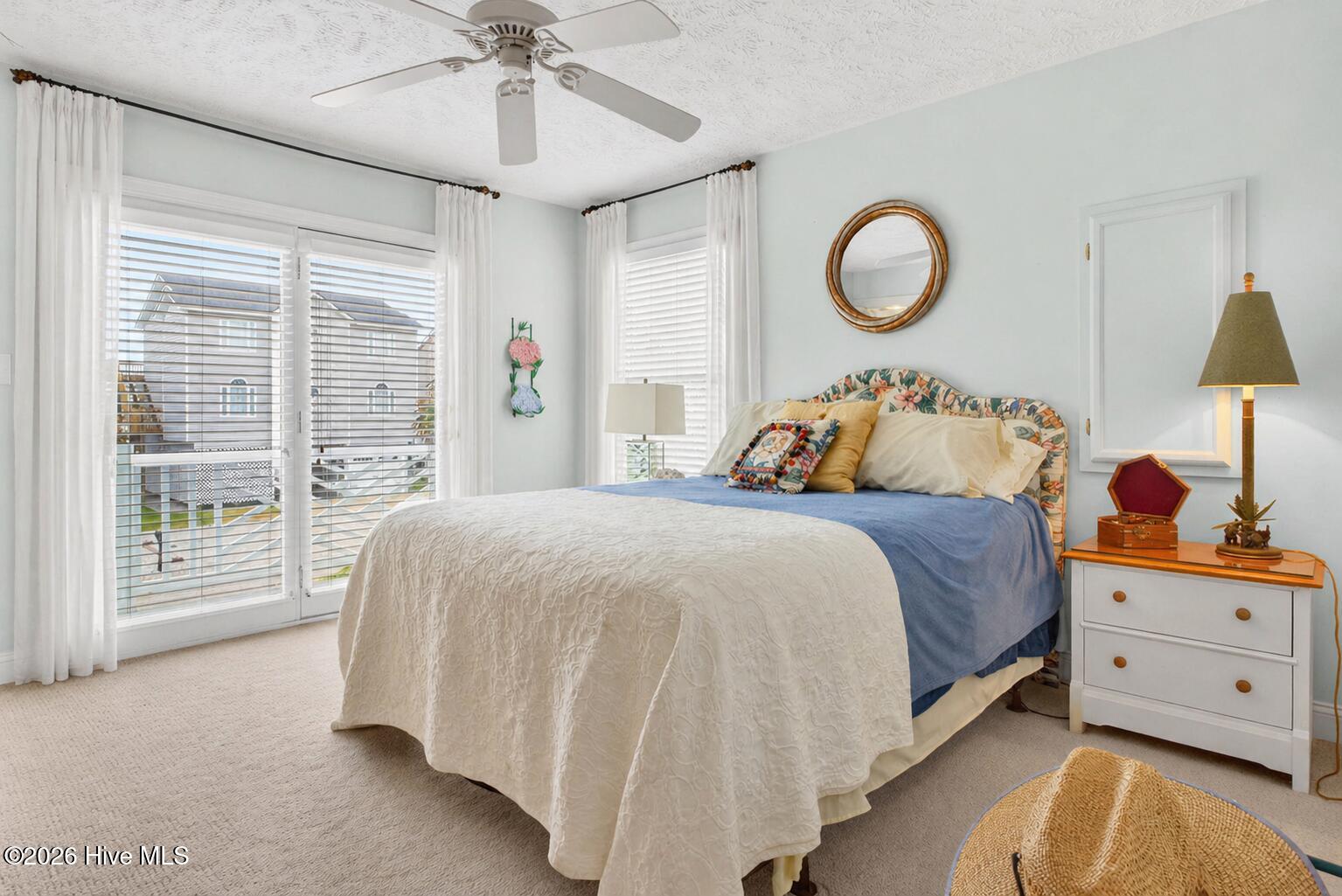 100570658 | Photo 27