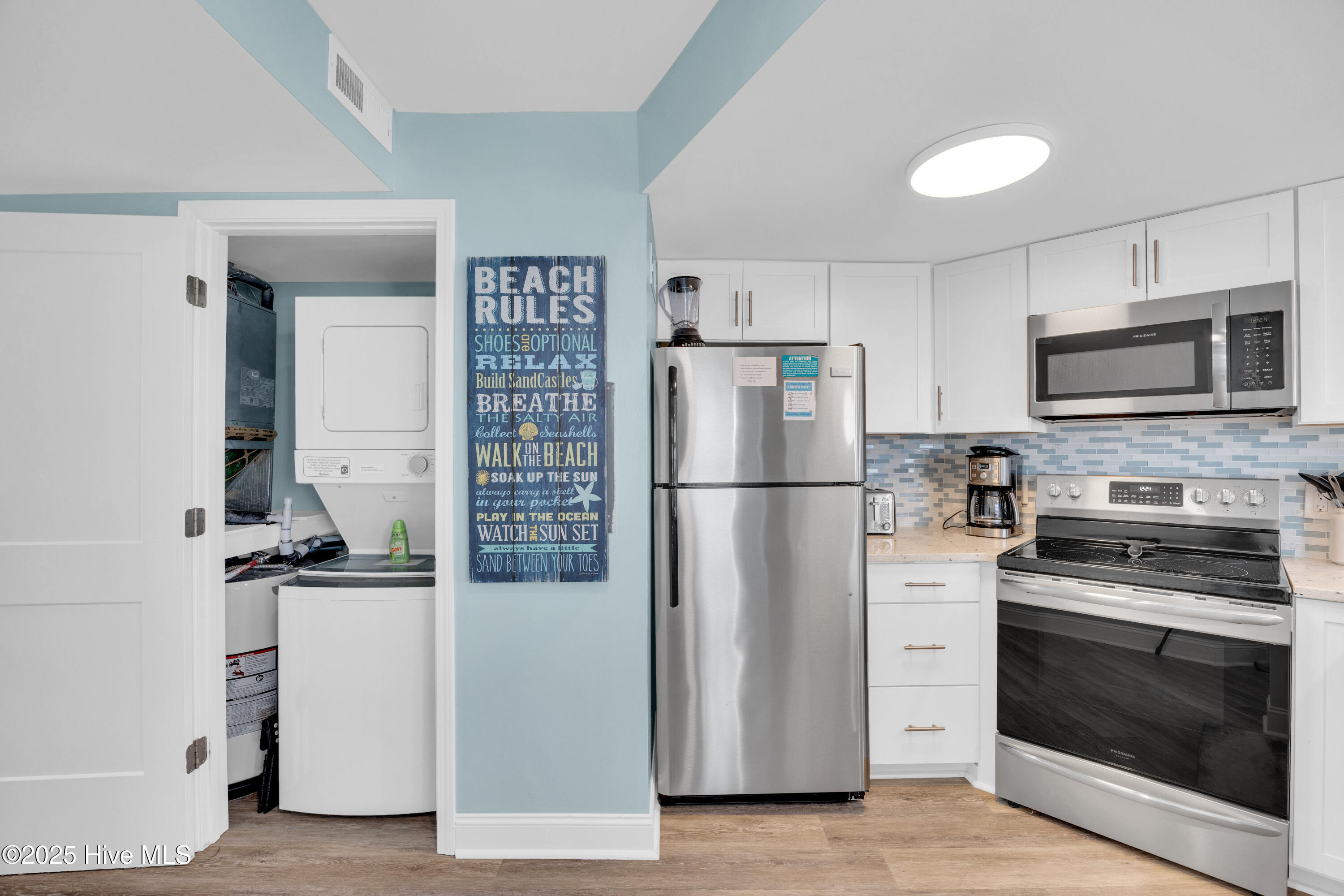 100540740 | Photo 15