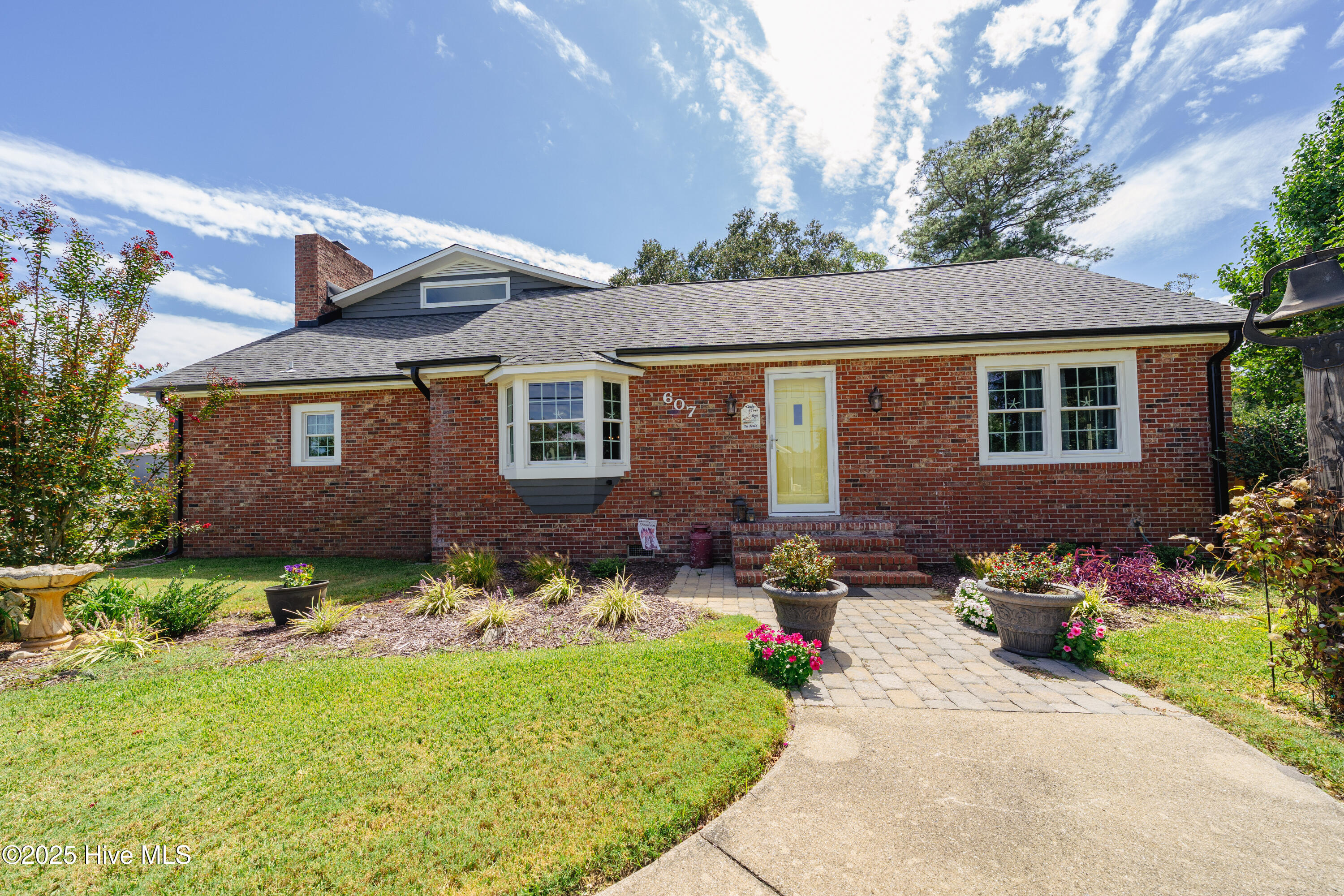 100531366 | Photo 40