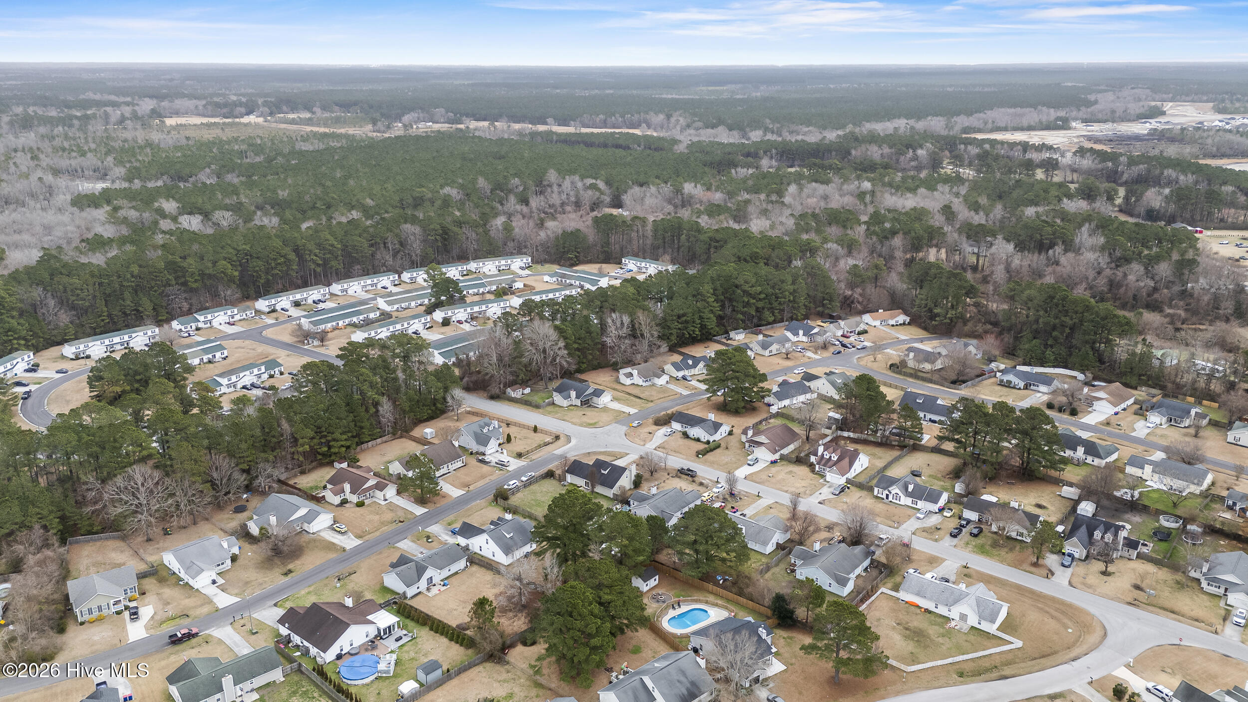 100557892 | Photo 42