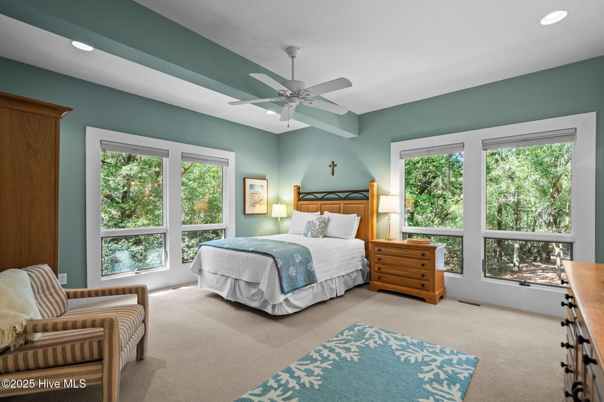 100501952 | Photo 33