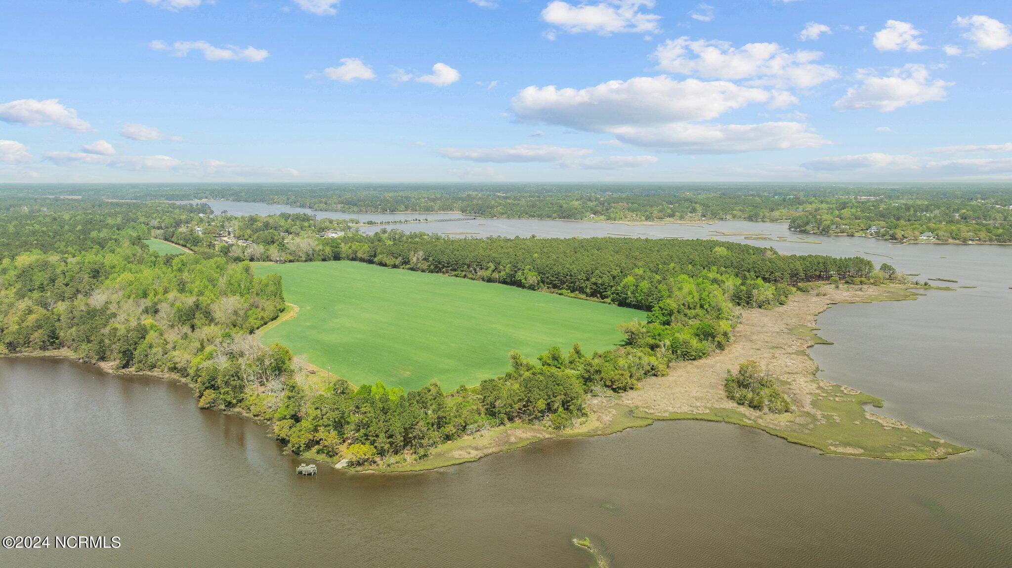 517 Queens Creek Road, Hubert, NC, 28539