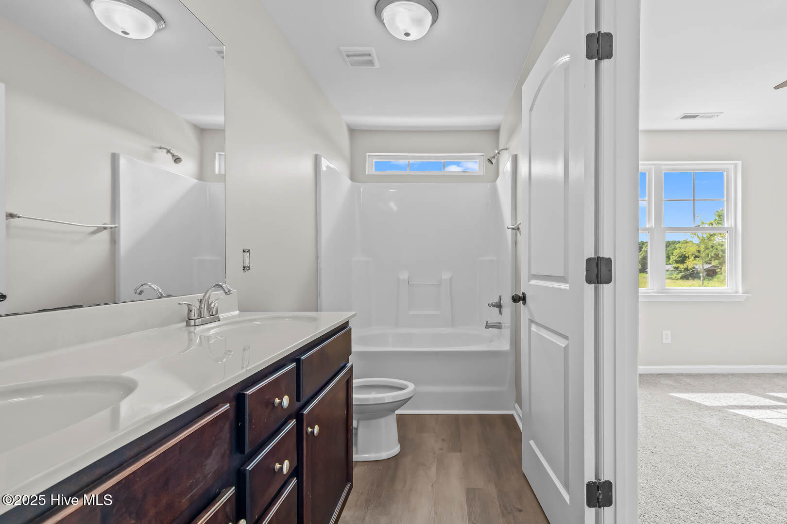 100522857 | Photo 16