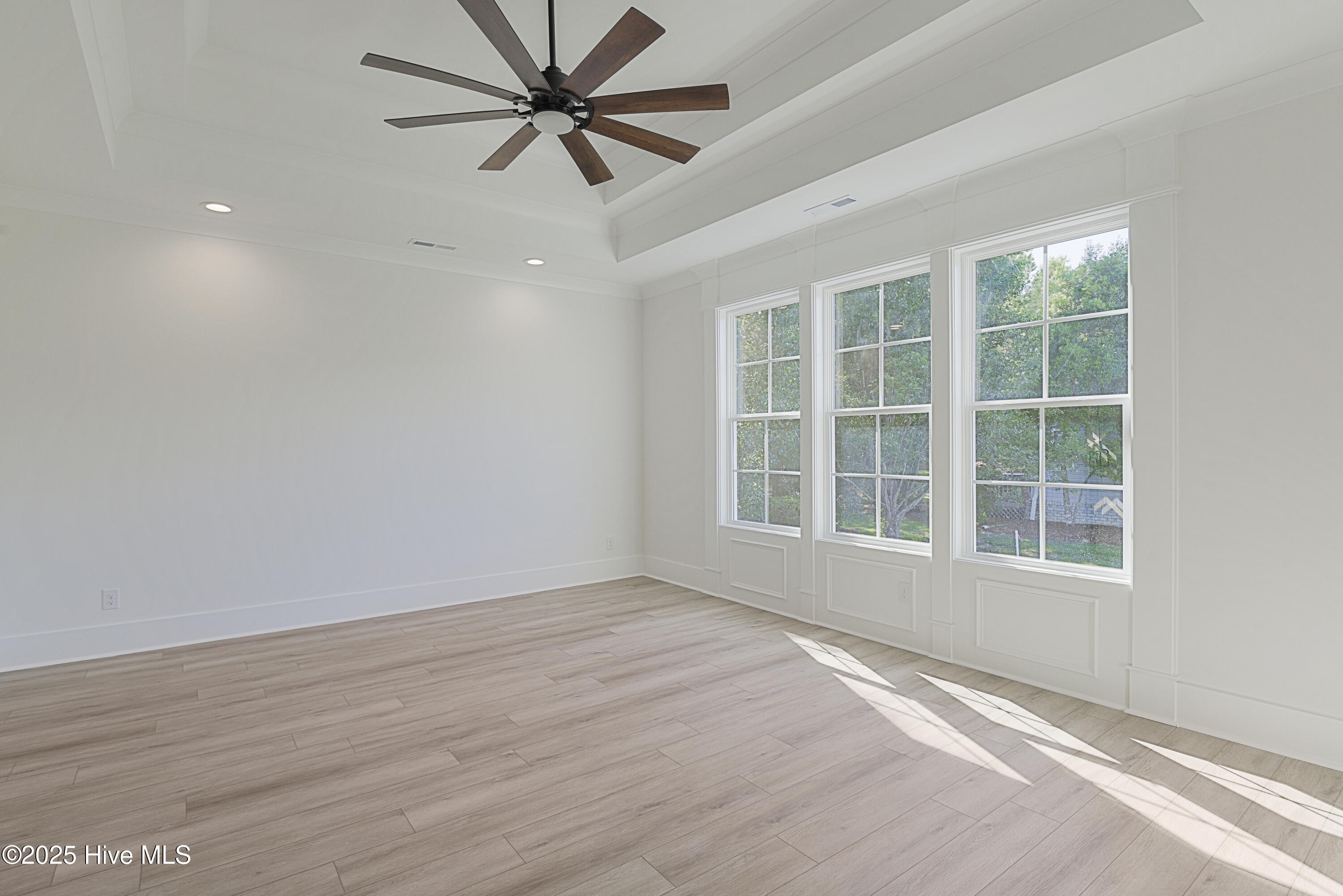 100541947 | Photo 35