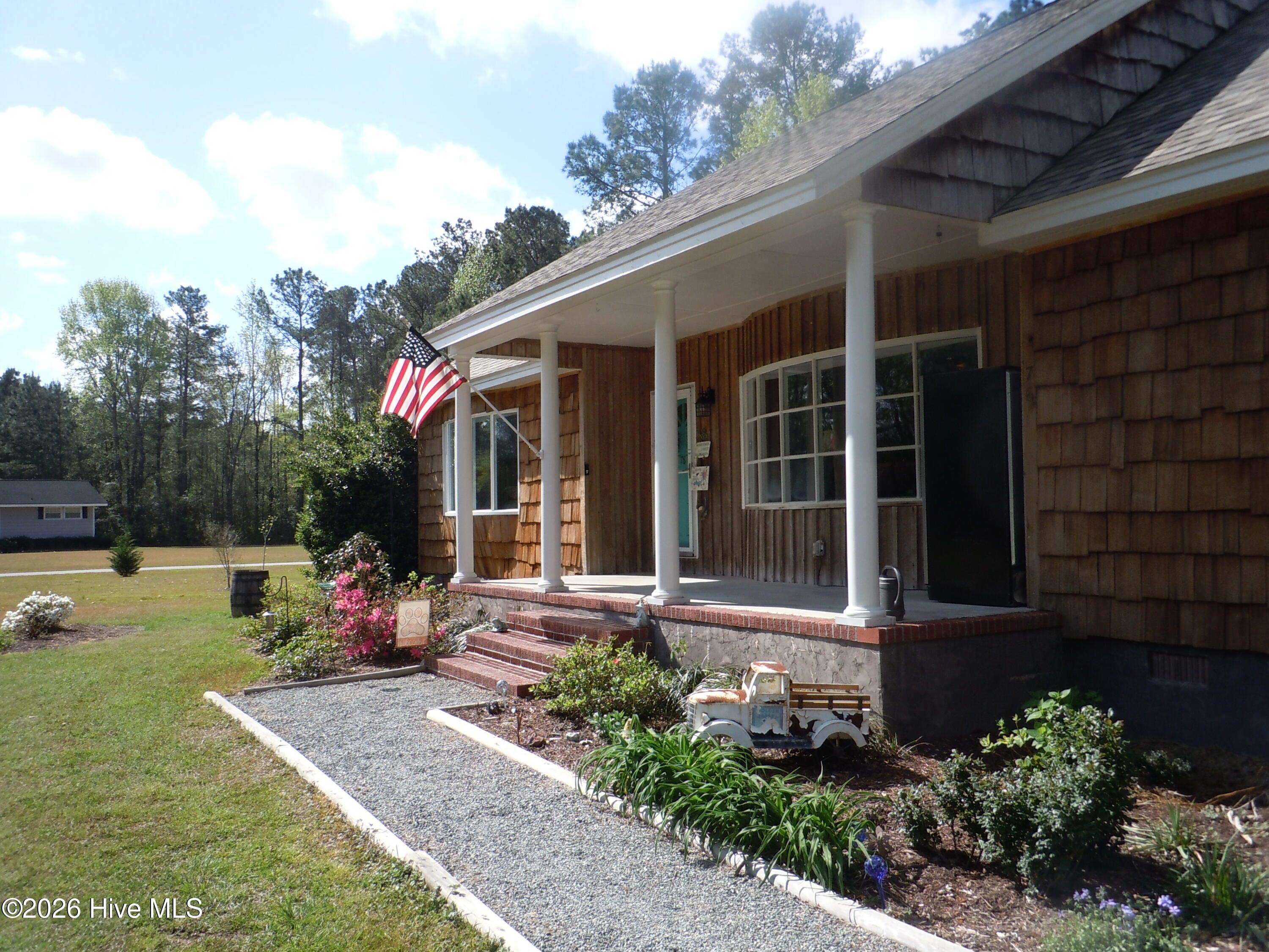 100565129 | Photo 112