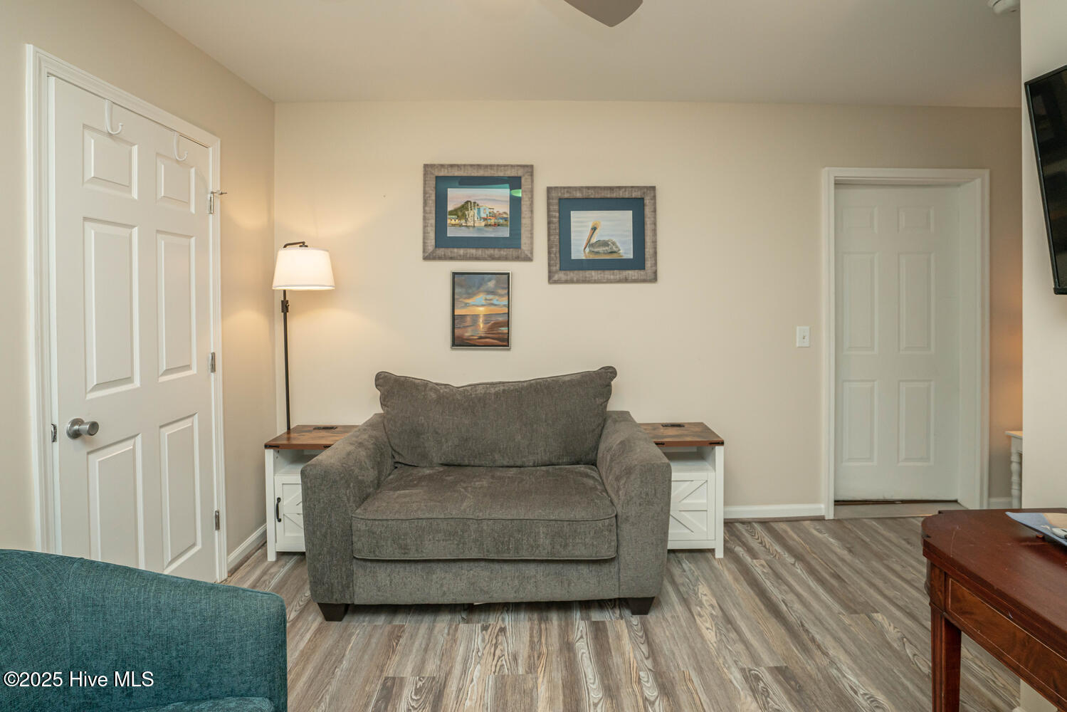 100532611 | Photo 57