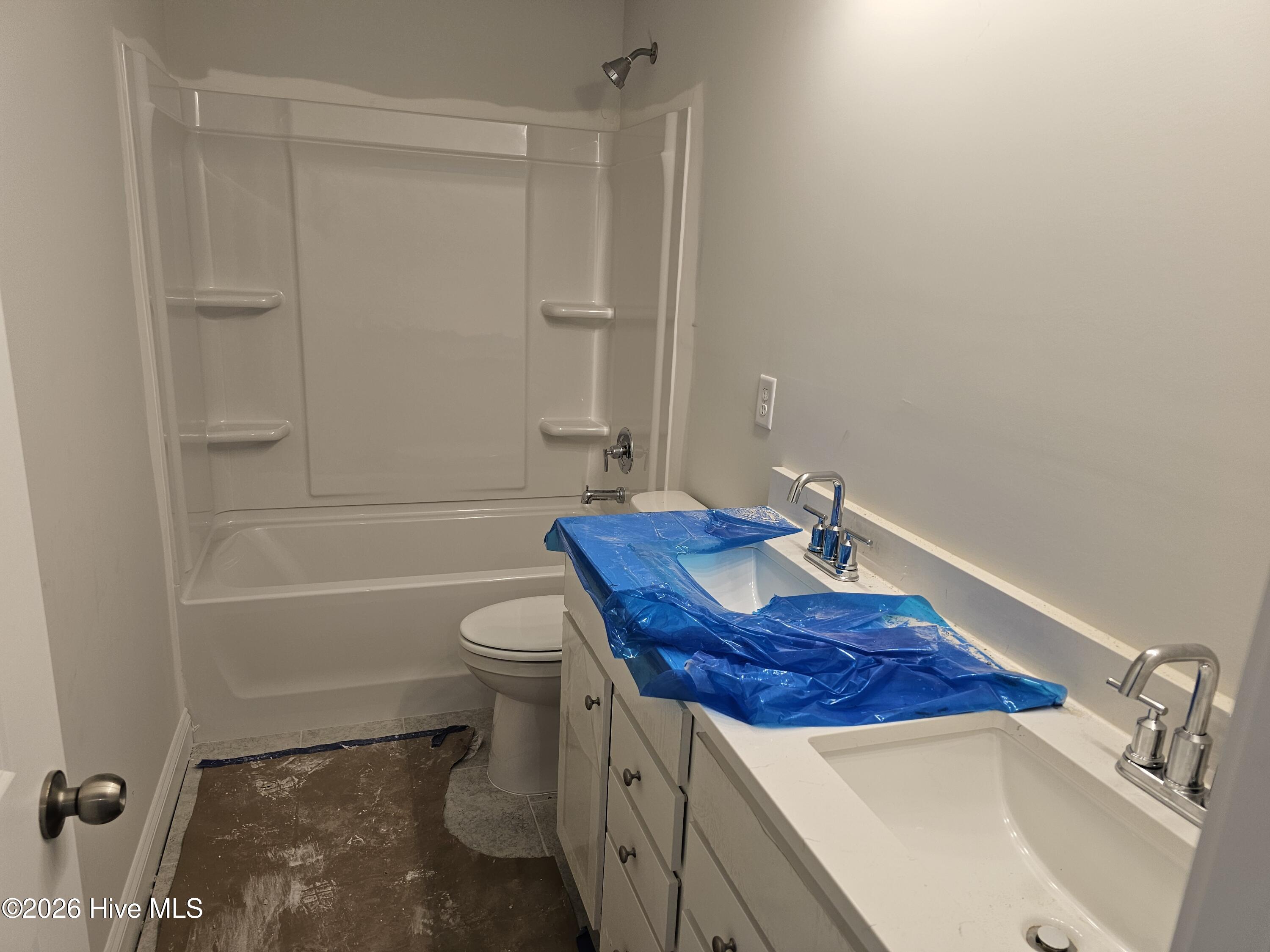 100555806 | Photo 15