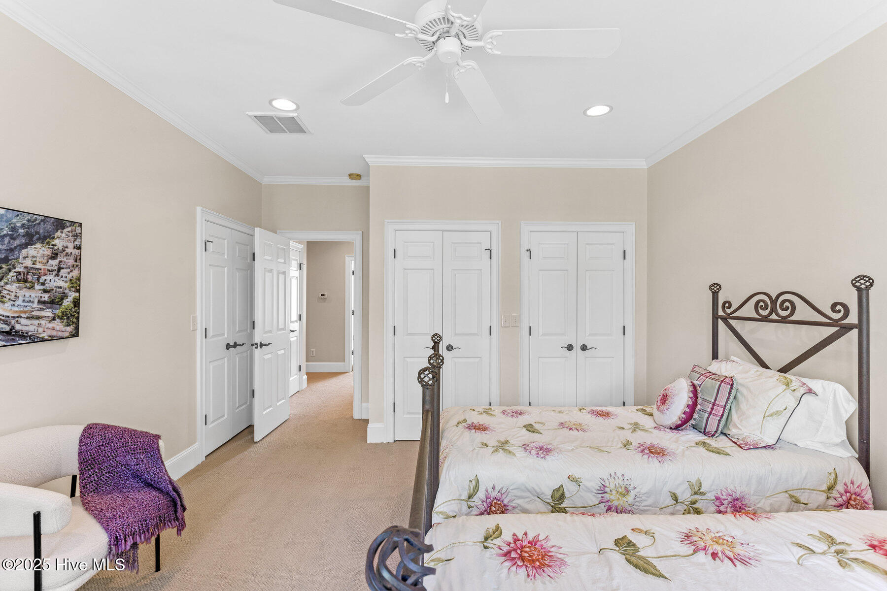 100535740 | Photo 36