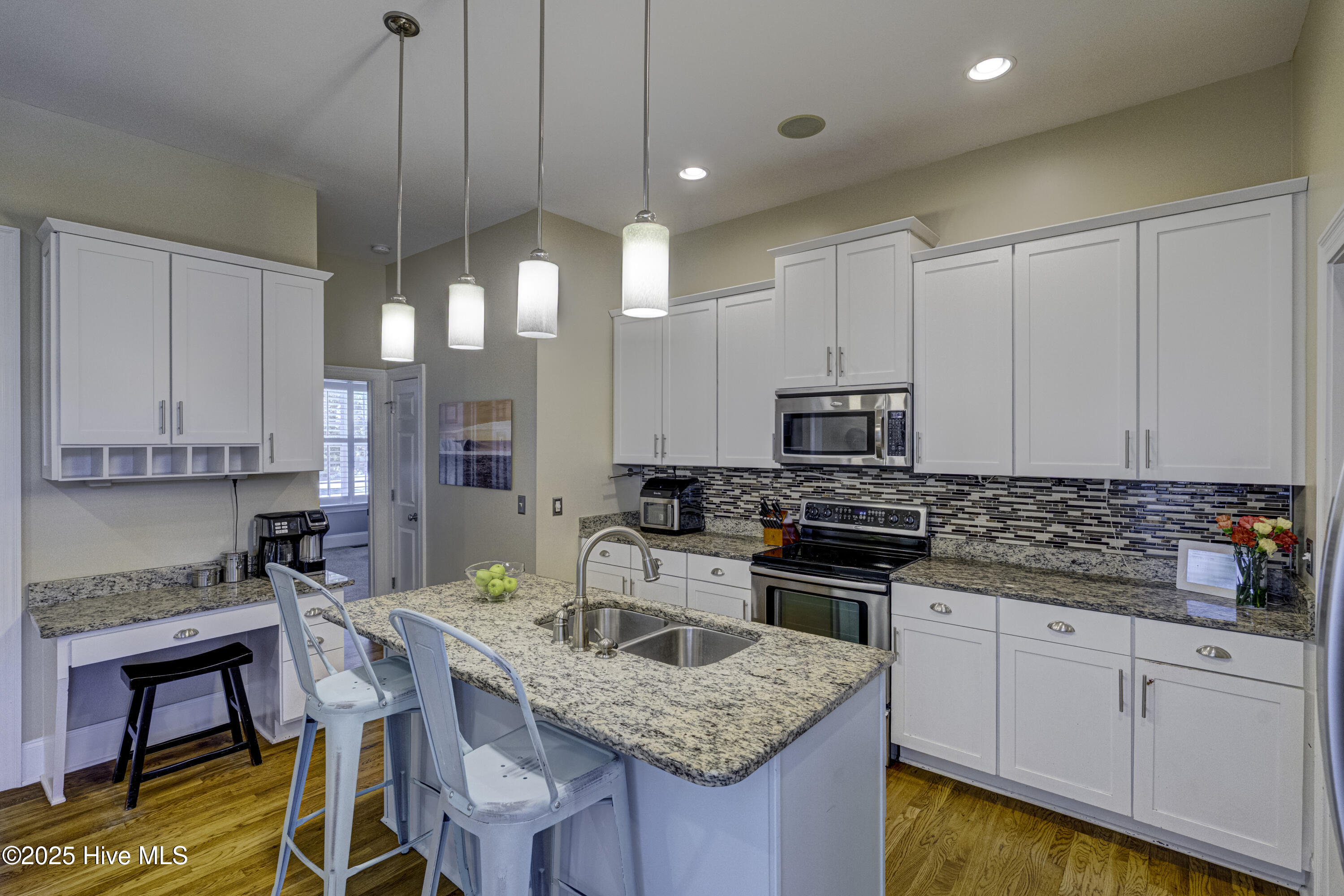 100535158 | Photo 20