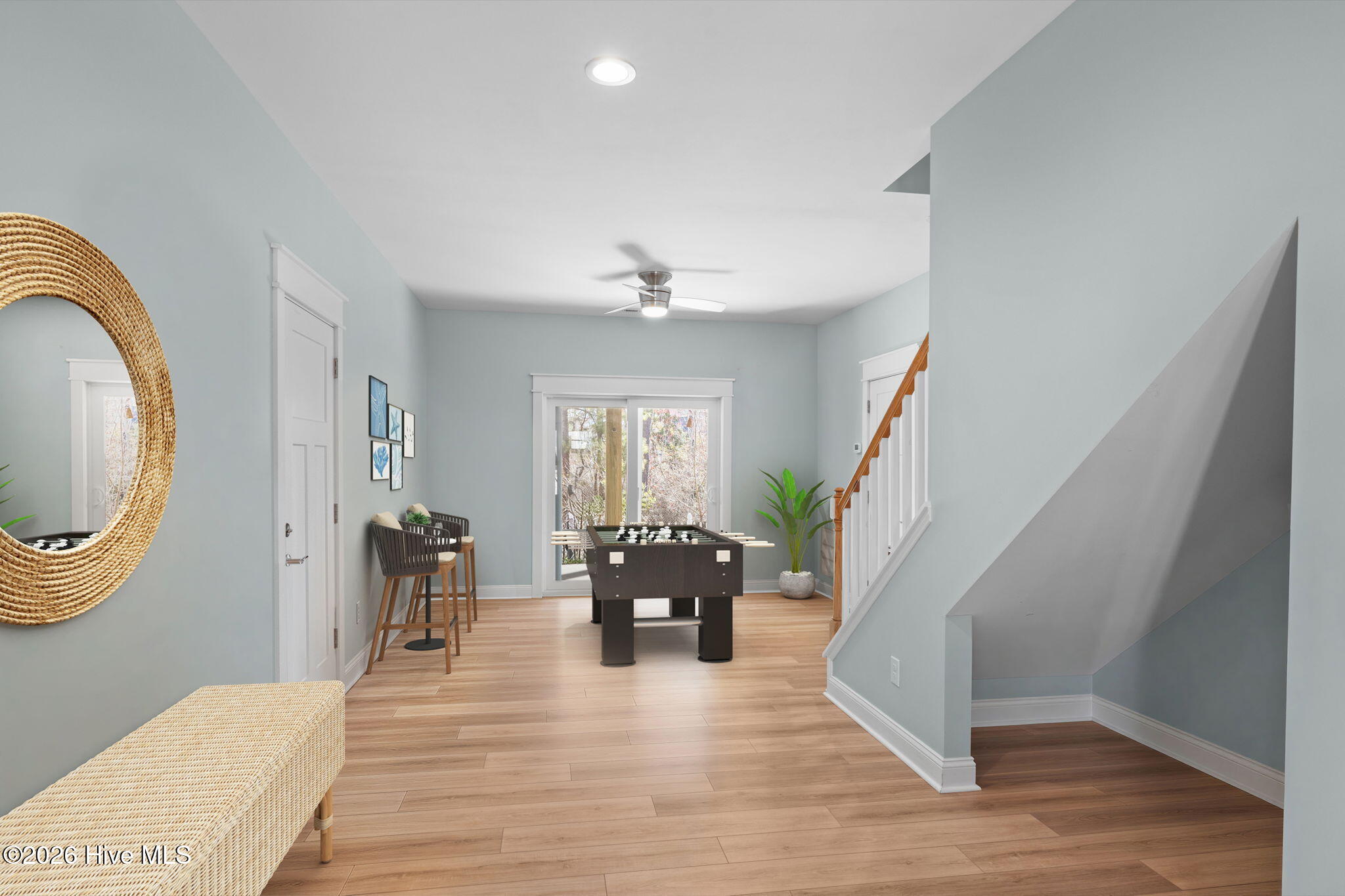 Stagged Gameroom/Flex Space! access to patio and back yard