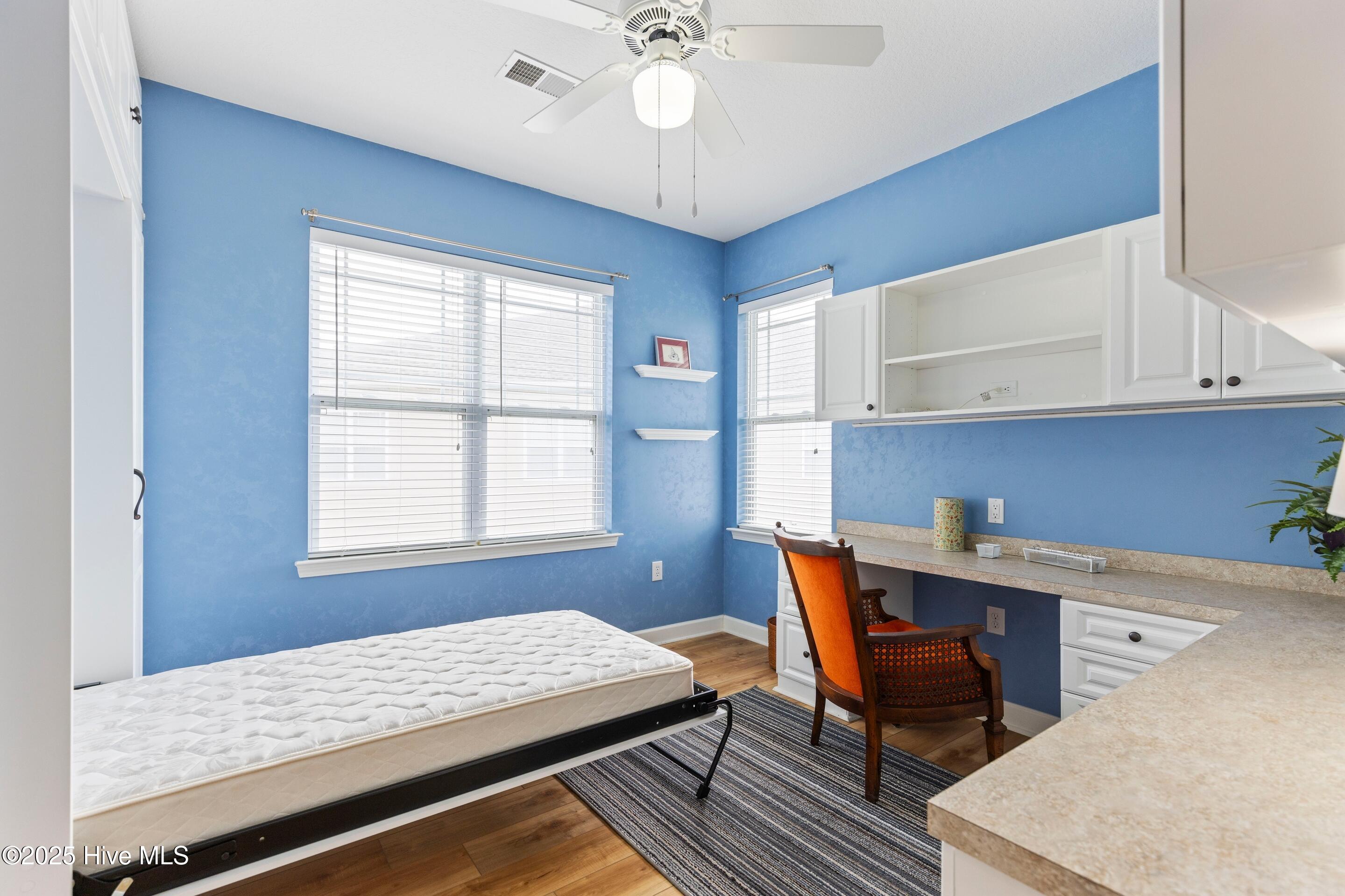 100532722 | Photo 38