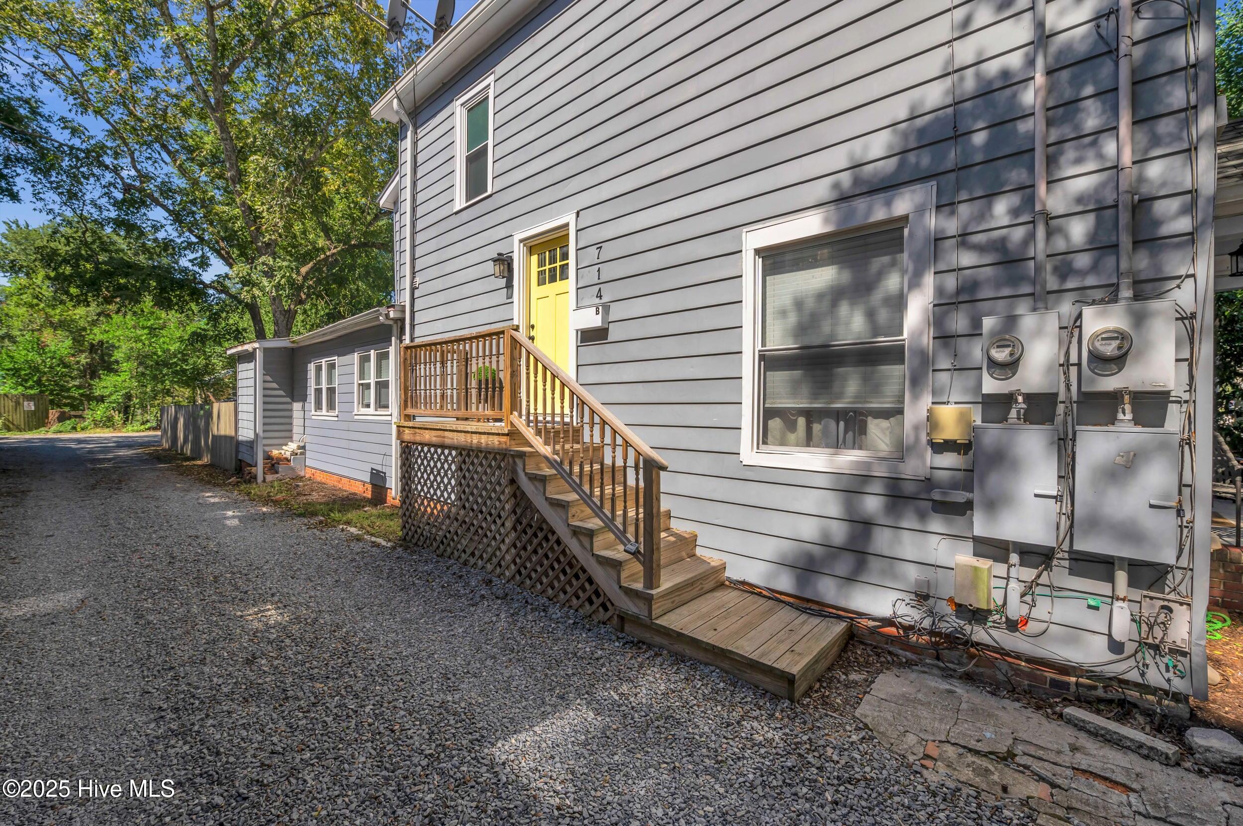 100542379 | Photo 58