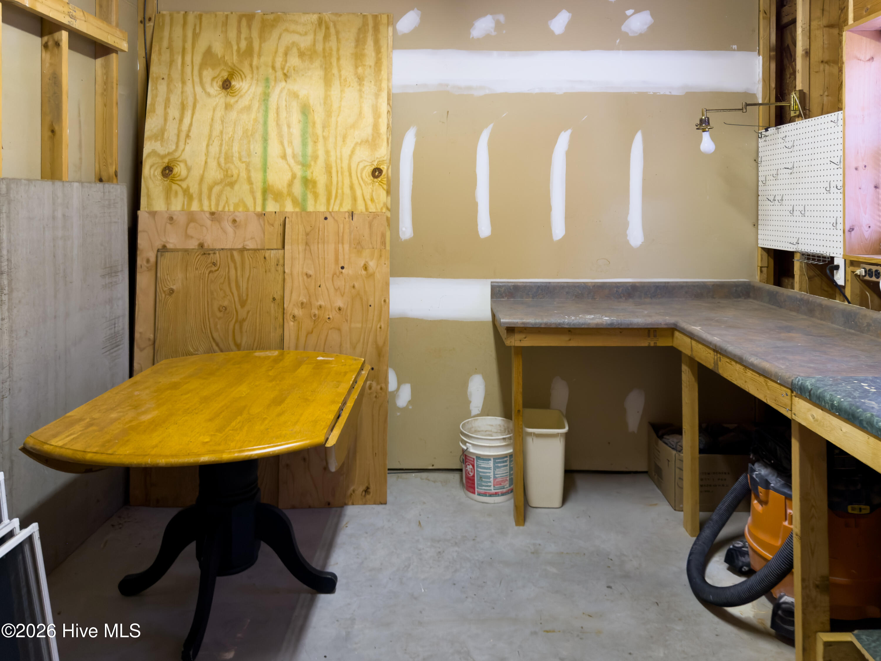 100561643 | Photo 45