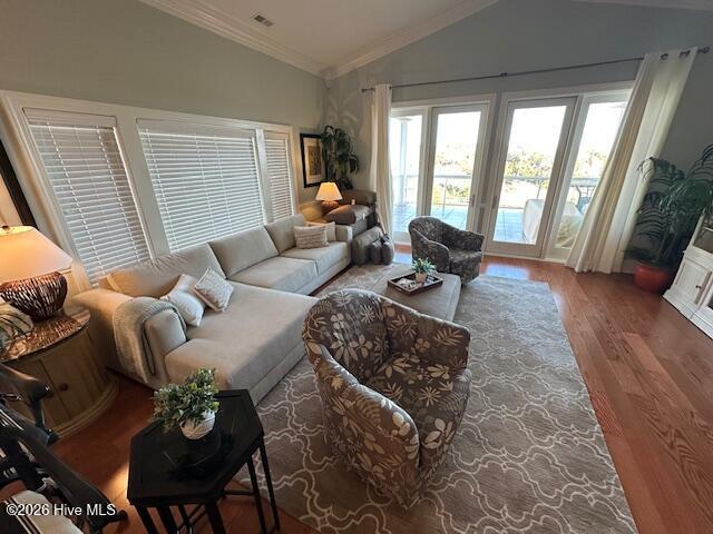 100549748 | Photo 13